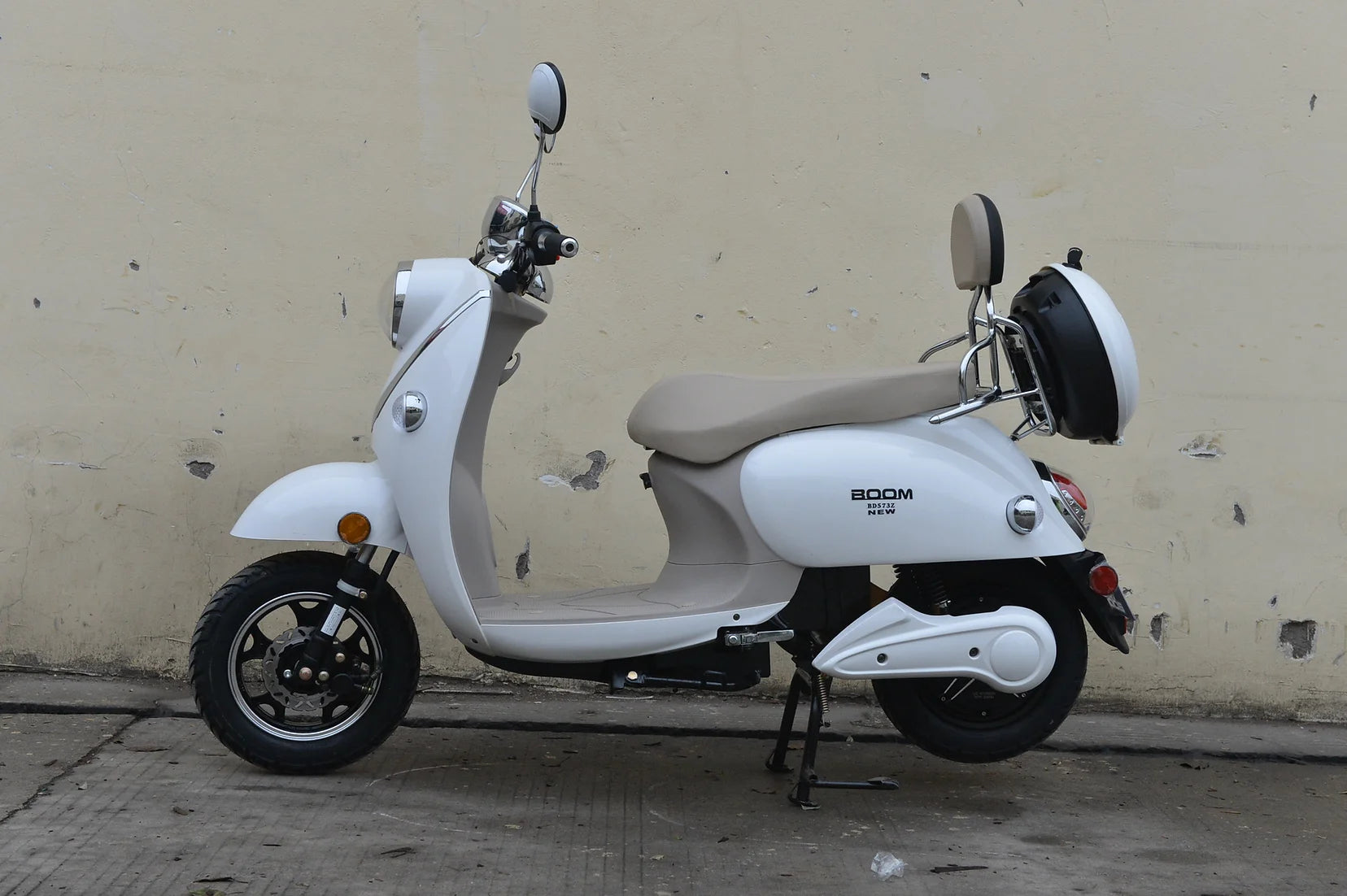 800W BD573Z High-Power Electric Scooter - 48V Brushless Motor for Adults - Perfect for Commuting & Urban Travel