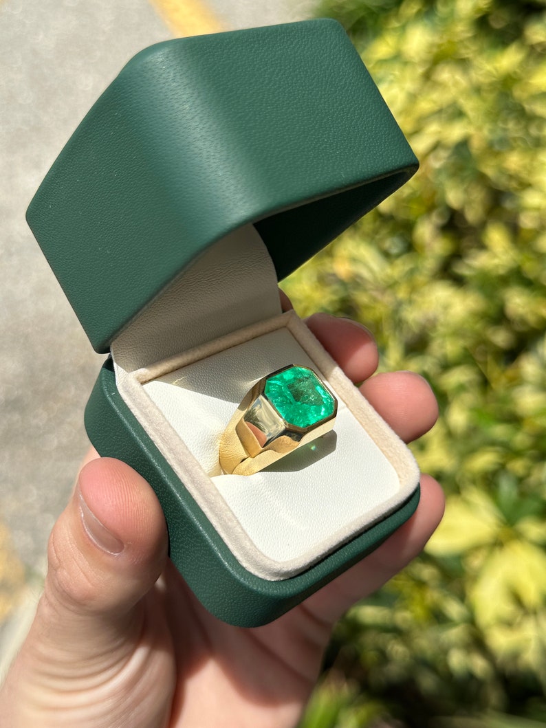 6.55 Carat Bezel Set Gypsy Emerald Solitaire Signet Ring in 18K Gold - Elegant Jewelry for Weddings, Anniversaries & Special Occasions