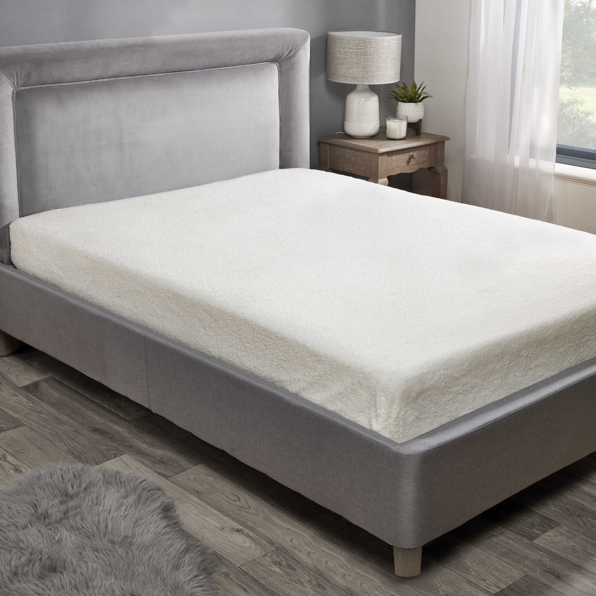 Sherpa Teddy Fleece Fitted Sheet - Ultra Soft & Cozy Cream Bed Sheet for Winter - Perfect for Cold Nights, Baby Cribs & Pet Beds