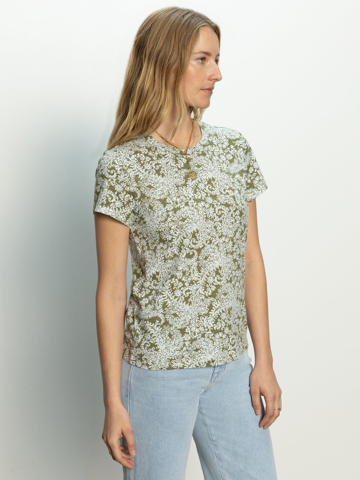 Premium Cotton T-Shirt for Men & Women - Soft & Comfortable Casual Wear - Perfect for Everyday Outfits, Workouts & Relaxing at Home