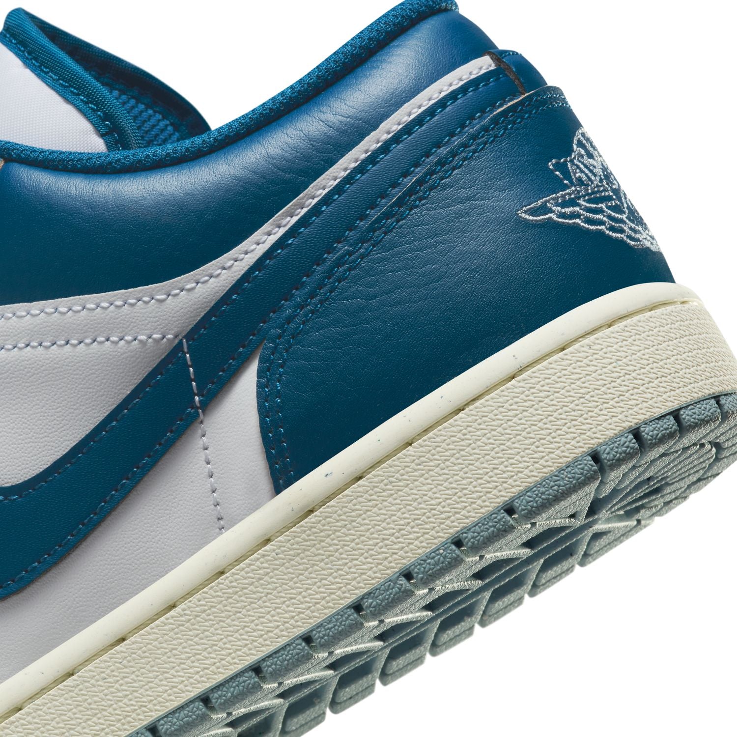 Air Jordan 1 Low 'Industrial Blue' Men's Basketball Shoes - Stylish Sneakers for Casual Wear, Street Fashion & Sports Performance