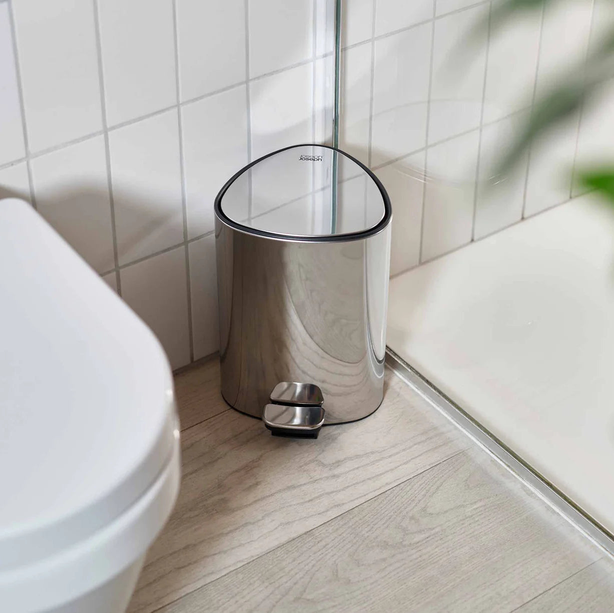 Premium 5L Stainless Steel Step Trash Can - Modern Kitchen & Office Waste Bin with Foot Pedal for Hands-Free Use