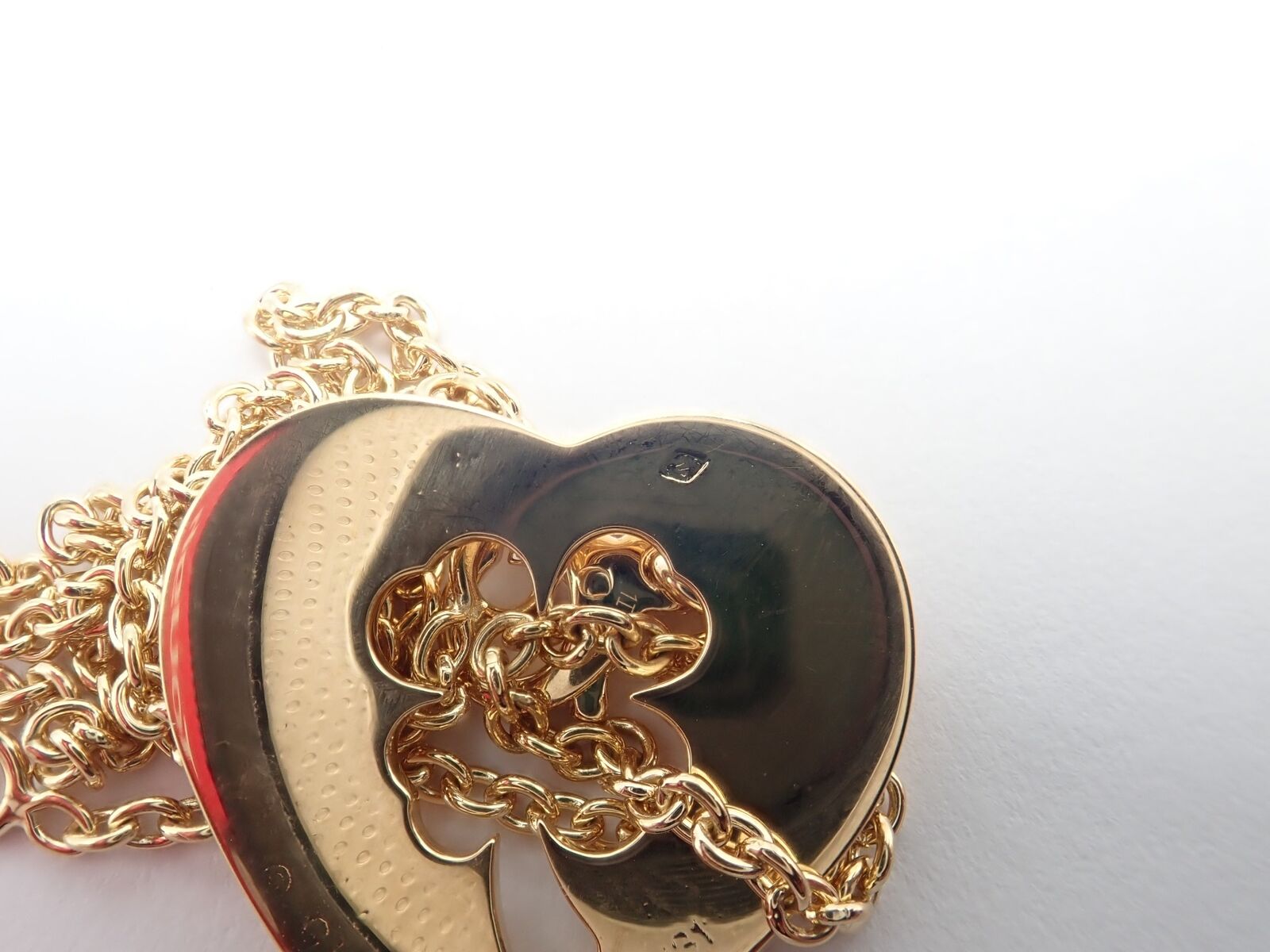 Authentic Chanel 4 Leaf Clover 18k Yellow Gold Heart Pendant Necklace - Elegant Link Chain for Women | Perfect Gift for Birthday, Anniversary & Special Occasions