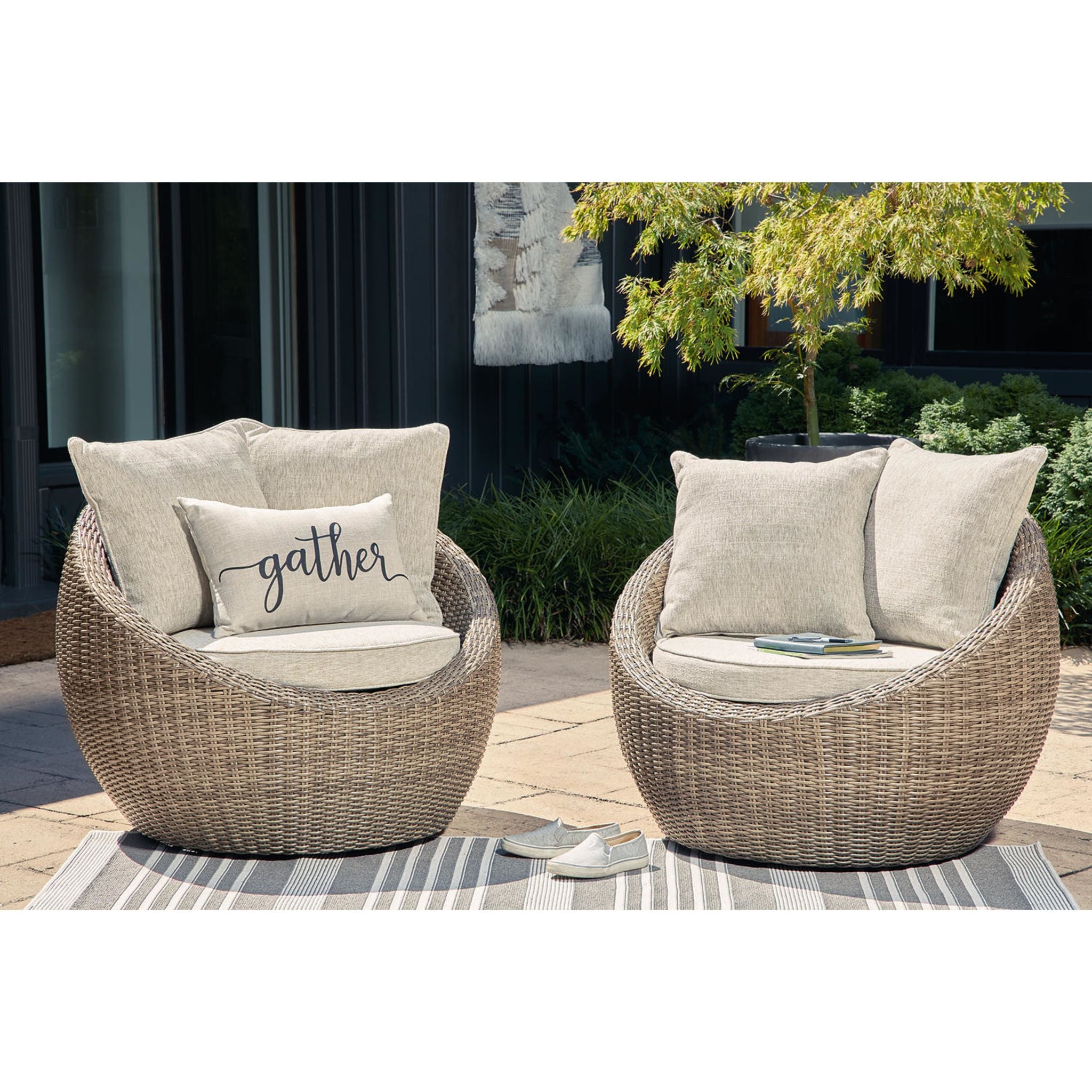 Premium Outdoor Swivel Lounge Chairs with Cushions (Set of 2) - 360° Rotating Patio Furniture for Poolside, Garden, Deck & Backyard Relaxation
