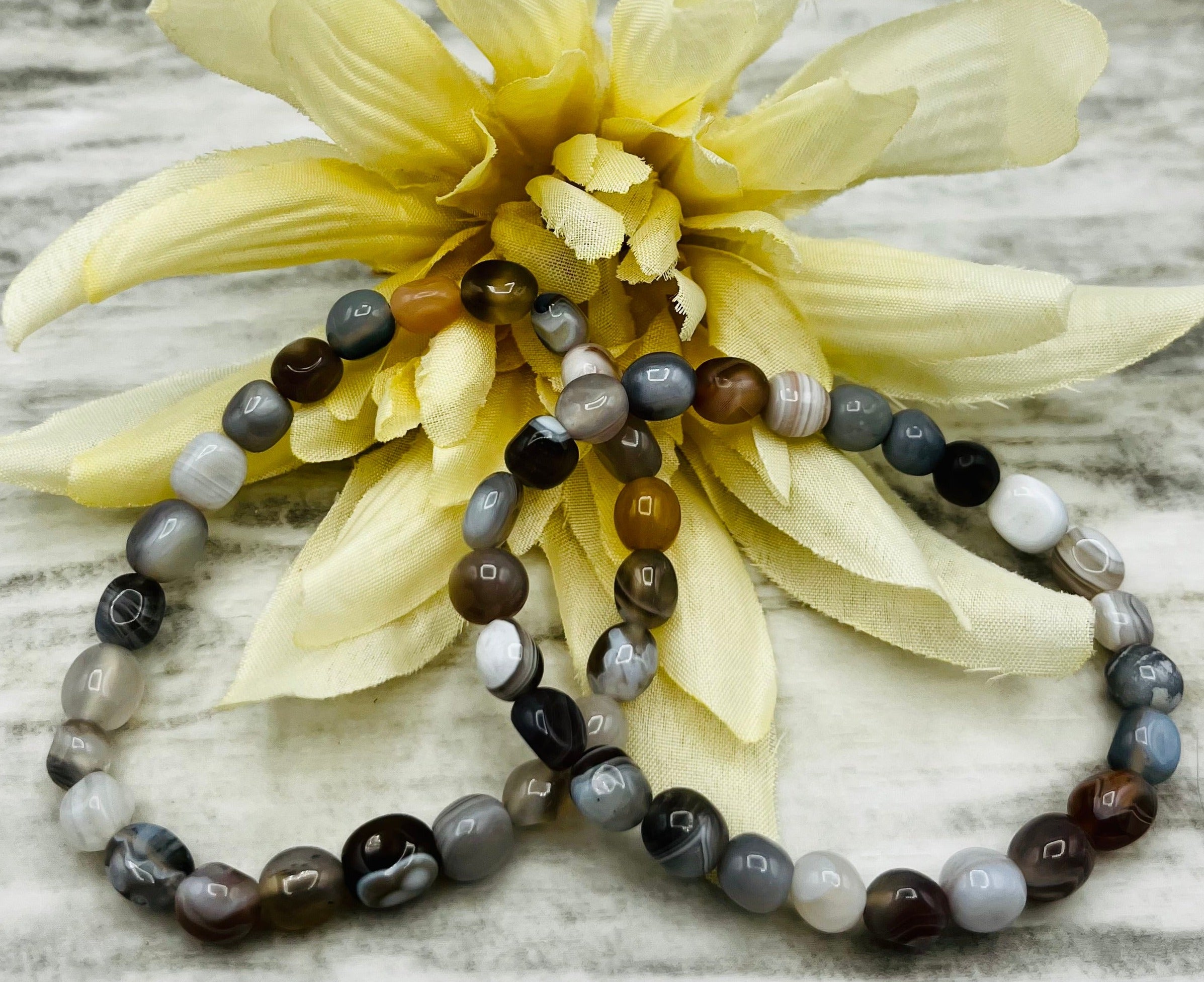 Natural Botswana Agate Beaded Bracelet for Women - Healing Stone Jewelry for Stress Relief & Positive Energy - Perfect for Meditation, Yoga & Spiritual Gifts