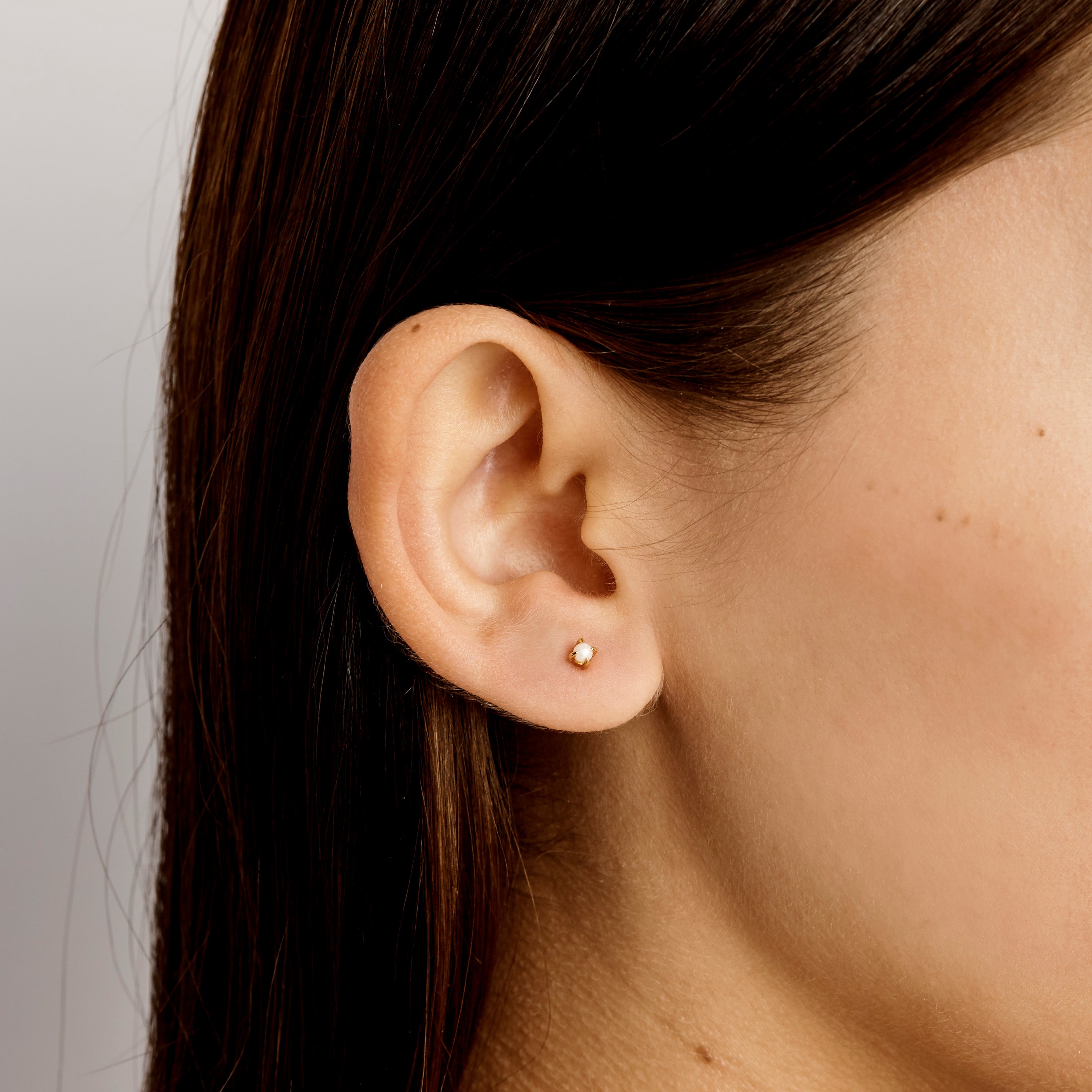Elegant 14K Gold Pearl Stud Earrings for Women - Perfect for Weddings, Parties & Everyday Wear