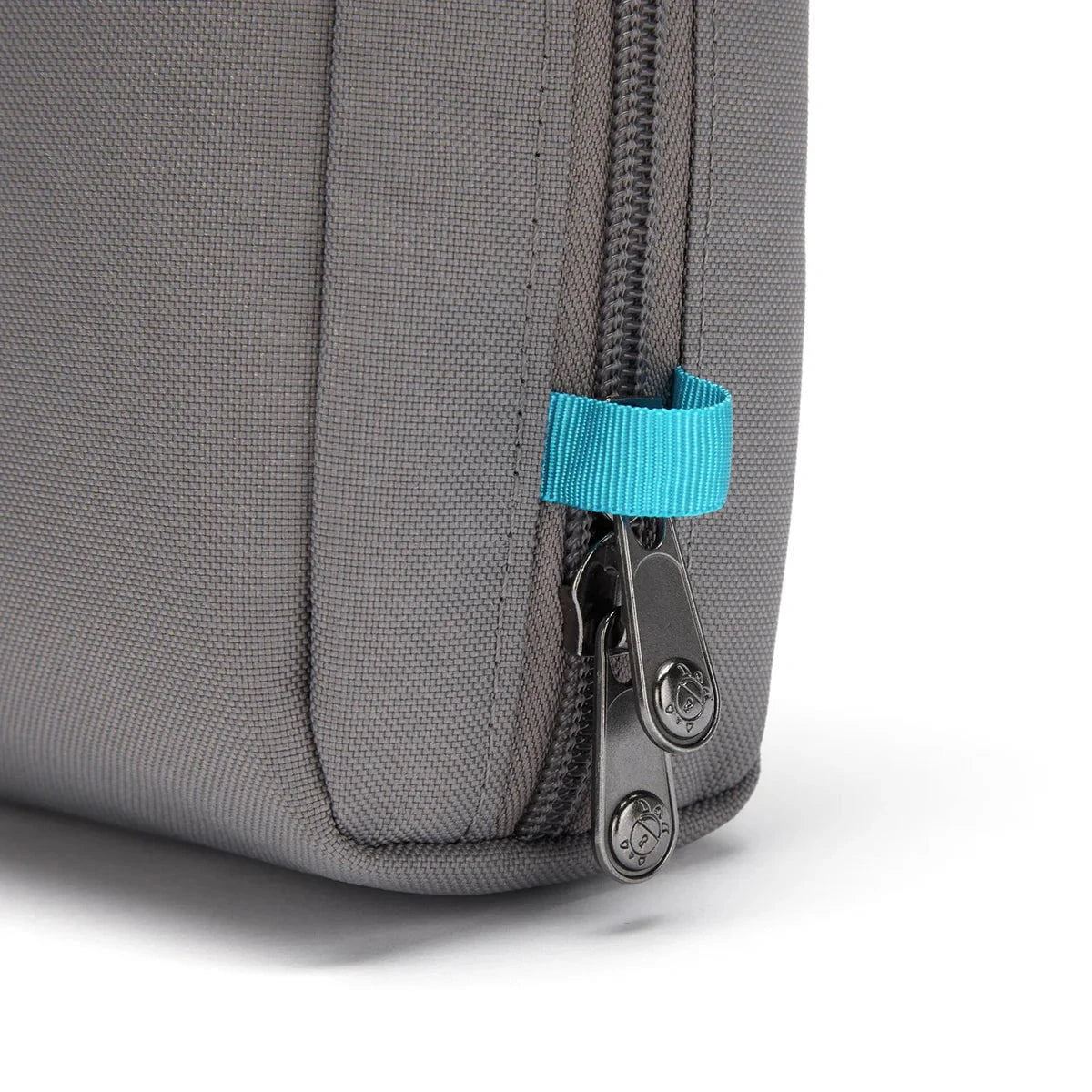 Pacsafe RFIDsafe™ RFID Blocking Gear Pouch - Secure Travel Wallet for Passport, Credit Cards & Cash - Perfect for Airports, Hotels & International Trips