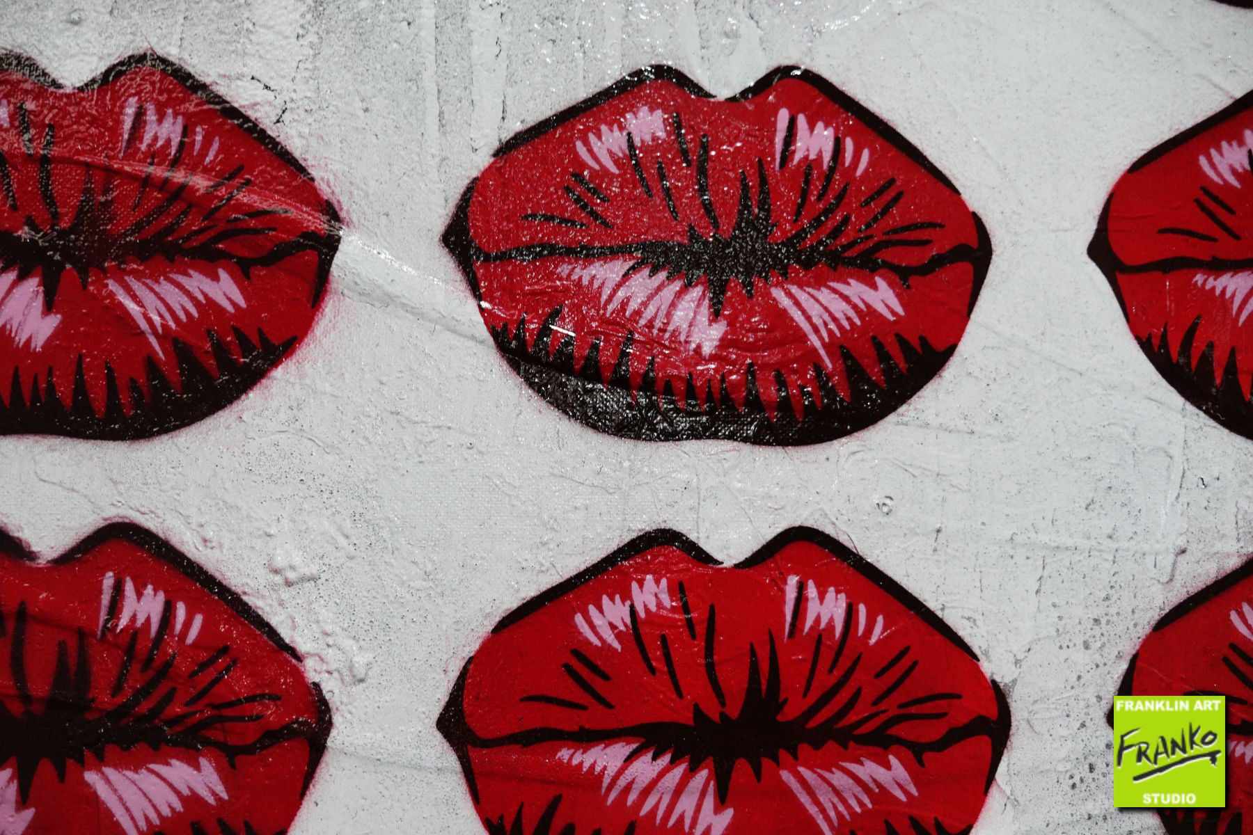 75cm x 100cm Lips Kiss Textured Urban Pop Art Canvas Painting - Modern Home Decor for Living Room, Bedroom & Office Wall Art
