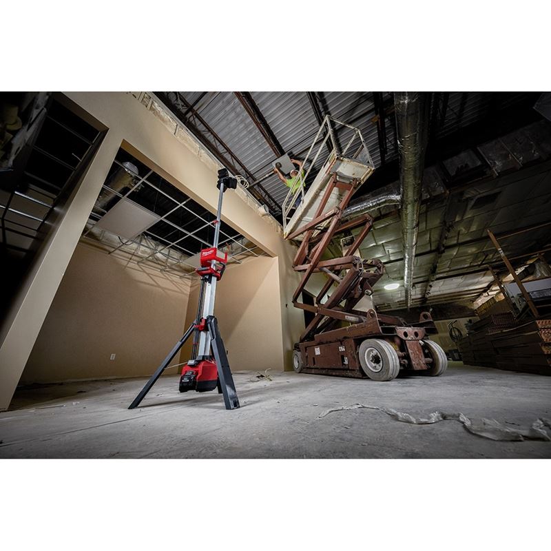 M18 18V Lithium-Ion Cordless ROCKET Tower Light & Charger Kit (2136-21) - Perfect for Construction Sites, Emergency Lighting, and Outdoor Work Areas