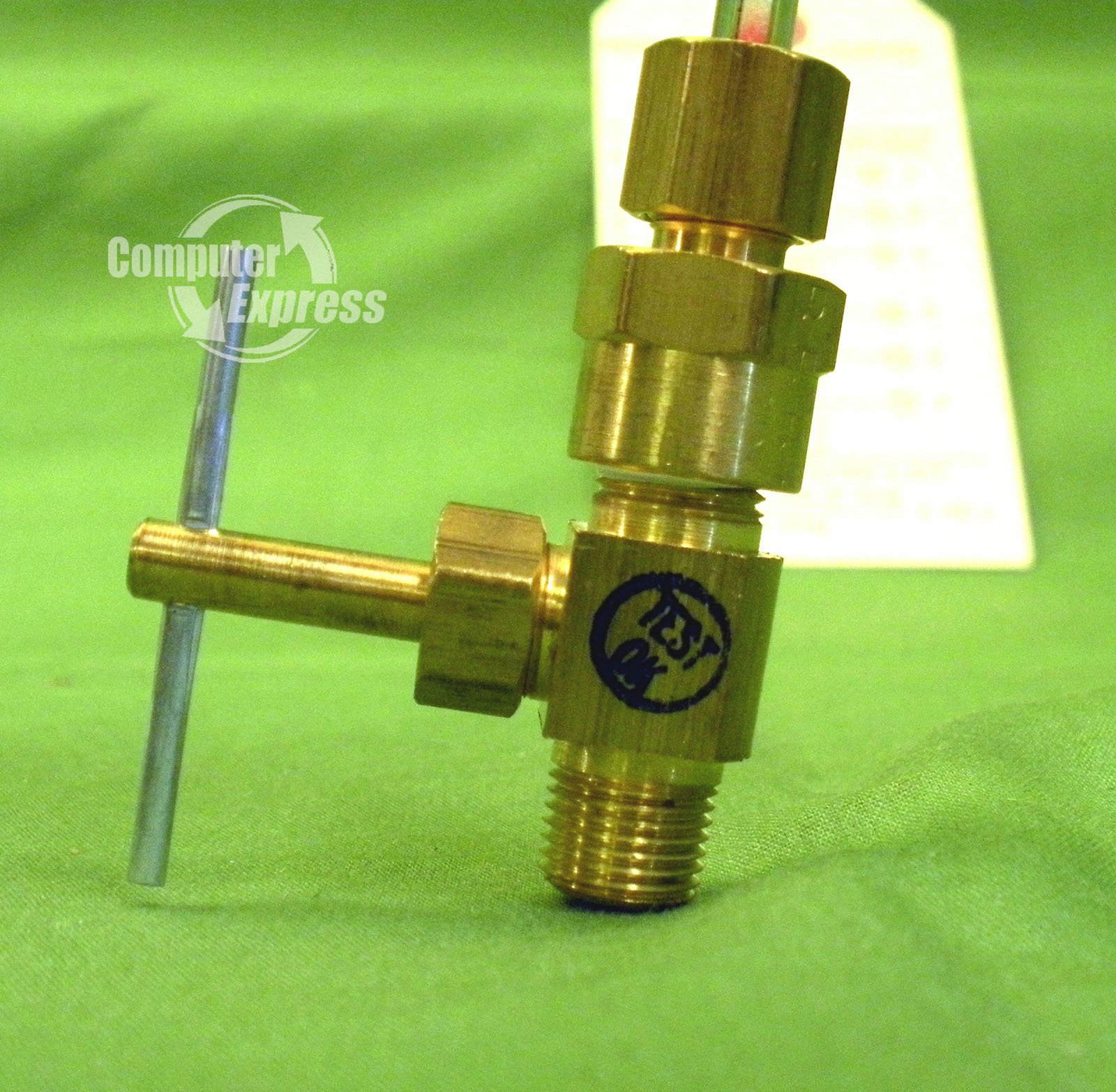 Johnson Controls A-4000-120 Oil Level Indicator with Needle Valve - HVAC System Monitoring for Industrial Equipment and Machinery