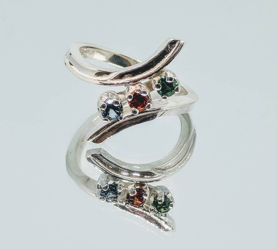 Custom Mothers Ring - Solid Sterling Silver or 14K Gold (White/Yellow/Rose) - 3/4/5/6 Stone Personalized Jewelry with Engraving - Size 7 - Perfect Gift for Mom, Grandma, Birthday & Mother's Day