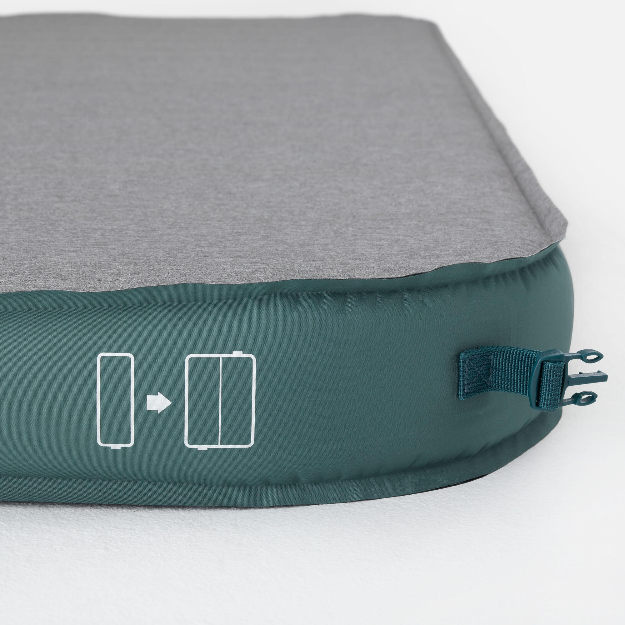 Quechua Ultimate Comfort Self Inflating Camping Mattress - Lightweight Portable Sleeping Pad for Backpacking, Hiking & Outdoor Adventures