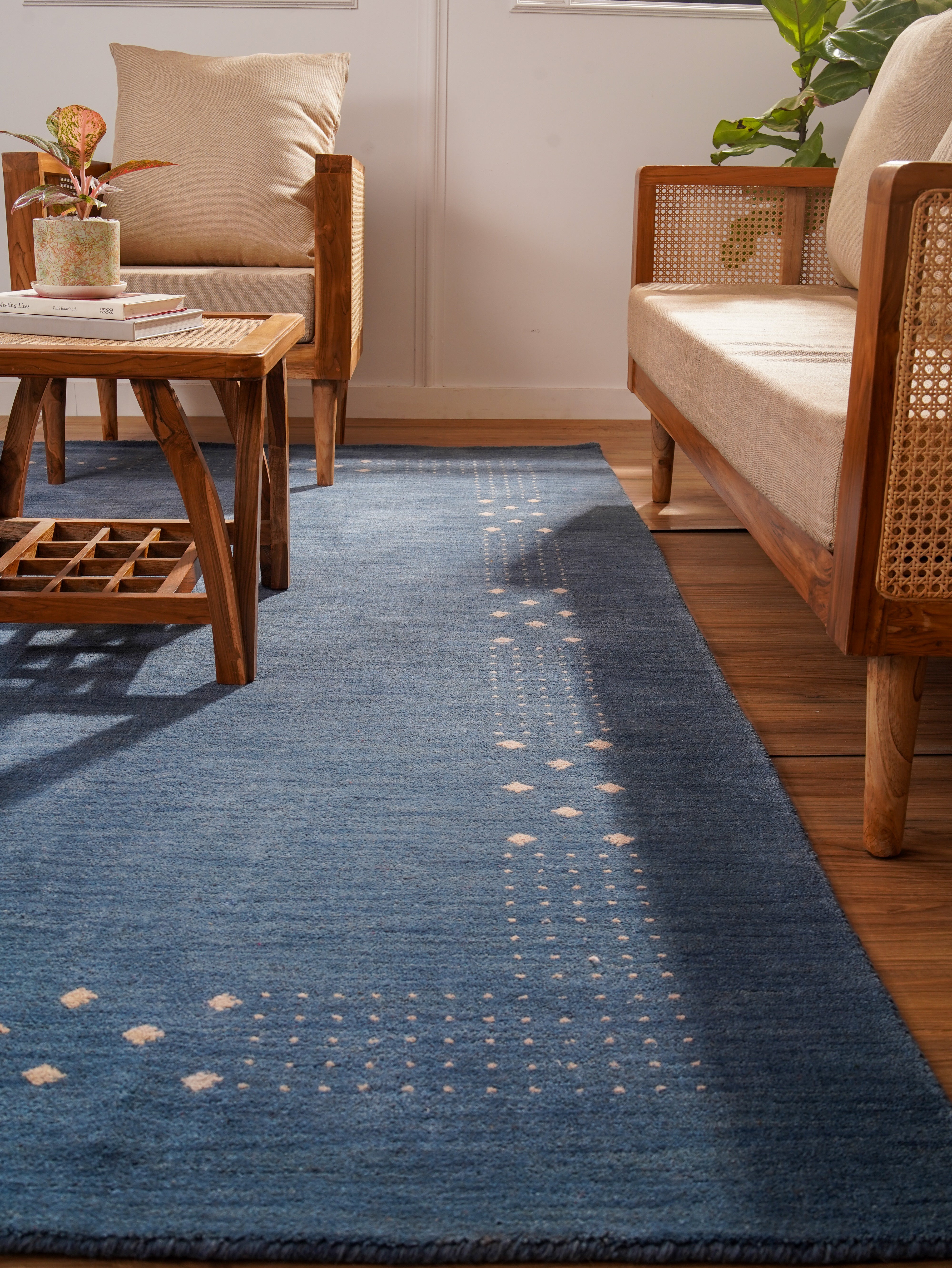 Premium Hand-Knotted Wool Rug from Shenzhen – Soft & Durable for Living Room, Bedroom, or Office Decor
