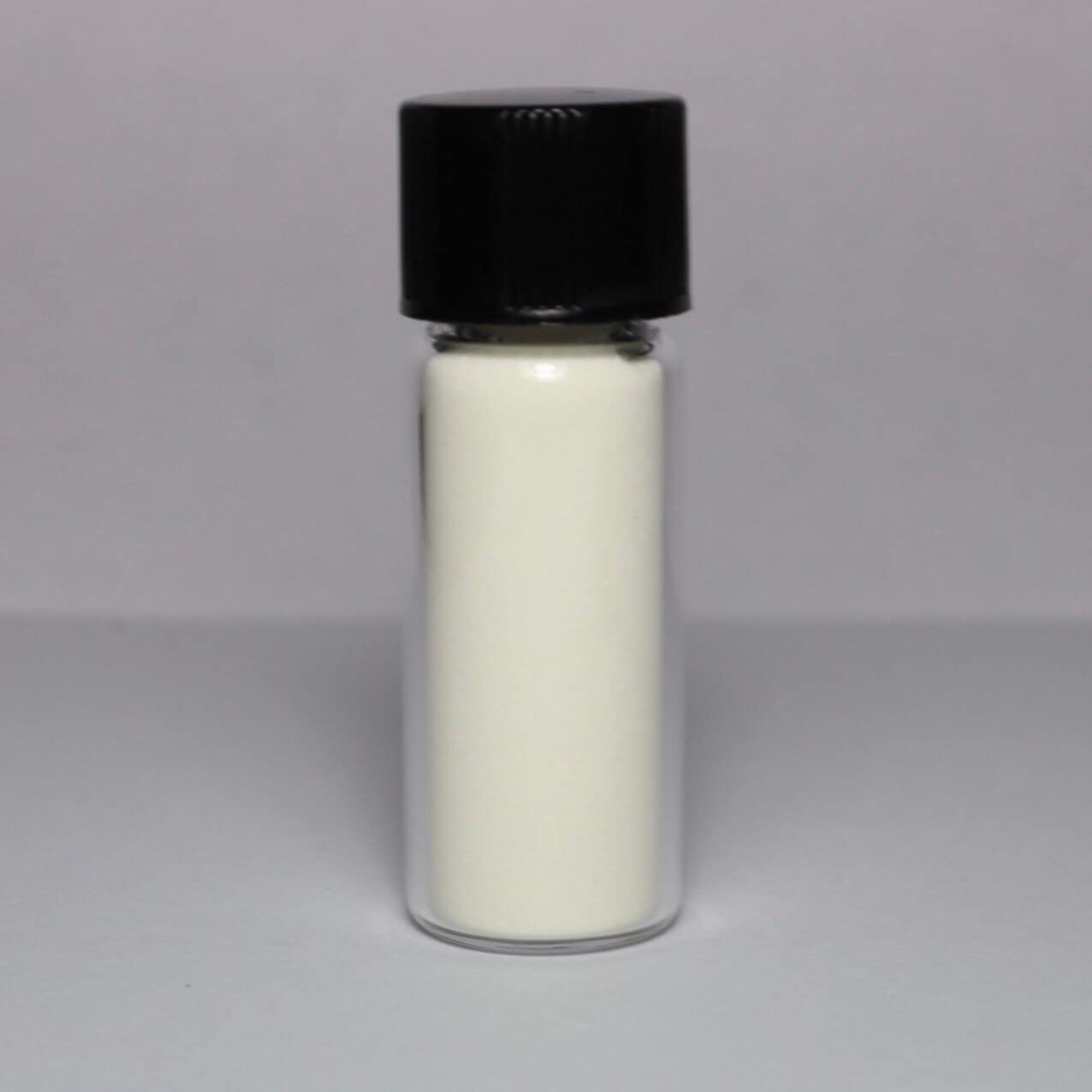 Glow in the Dark Blue Europium Phosphorescent Powder - High-Quality Chemistry Sample for DIY Science Projects, Night Safety Marking & Artistic Creations