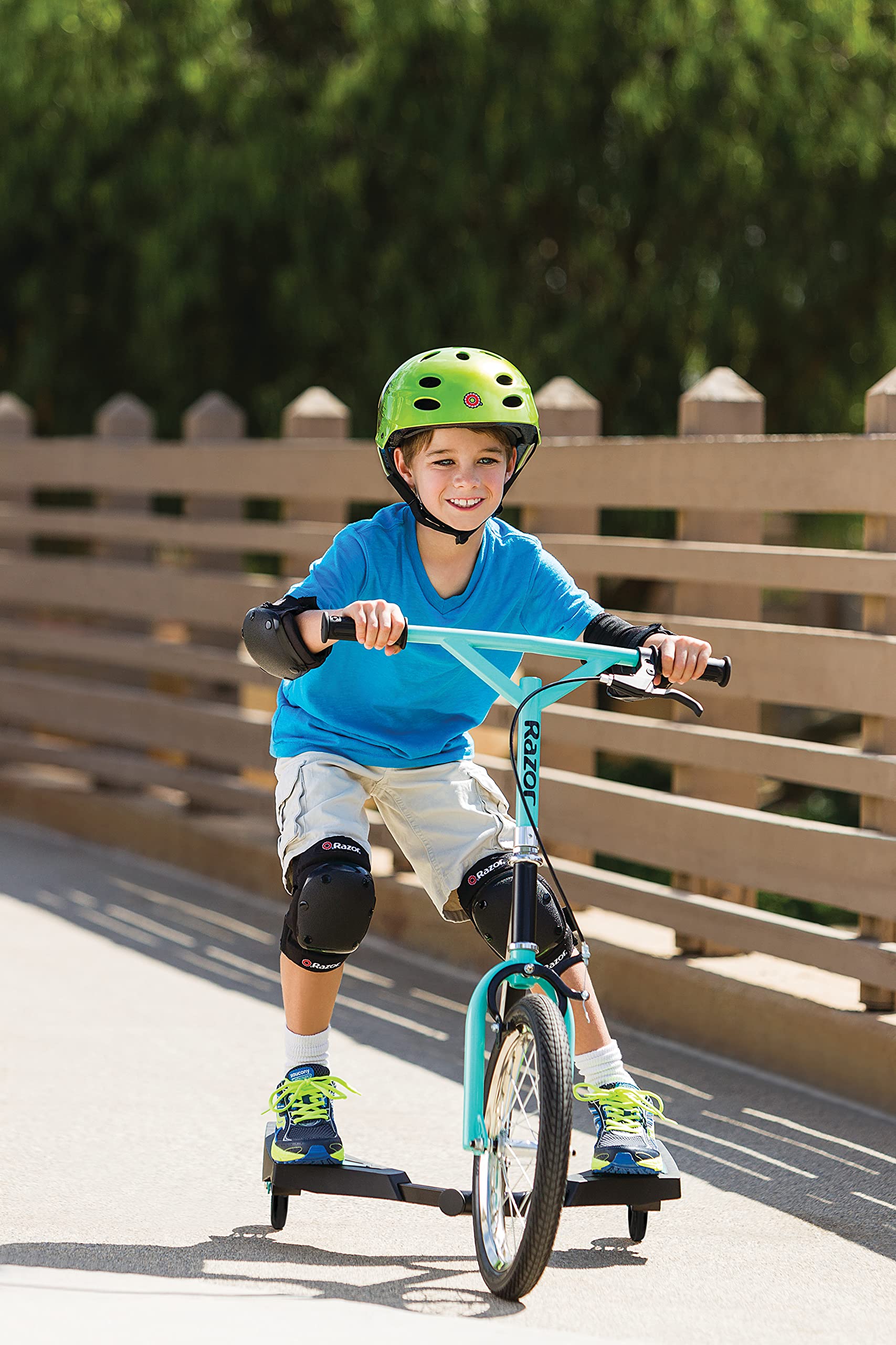 Razor DeltaWing Kick Scooter for Kids & Adults - Lightweight Aluminum Frame, Smooth Ride, Black/Mint Green - Perfect for Commuting, Neighborhood Fun & Outdoor Adventures