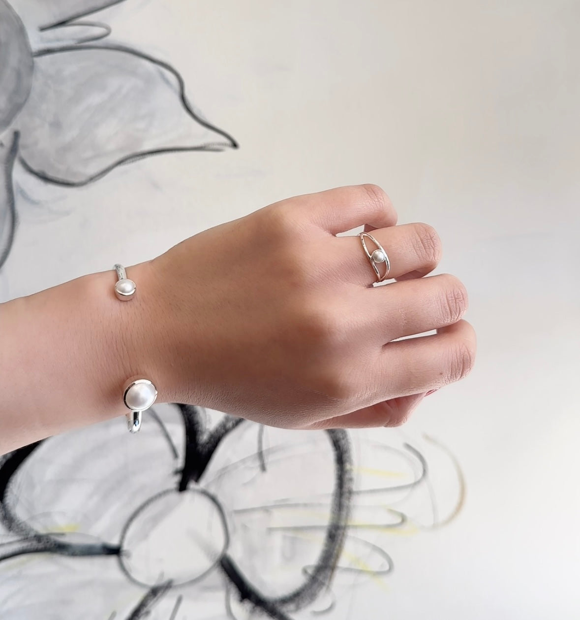 Amare Wear Freshwater Pearl Silver Cuff Bracelet for Women - Elegant Adjustable Pearl Jewelry Gift for Wedding, Party & Special Occasions