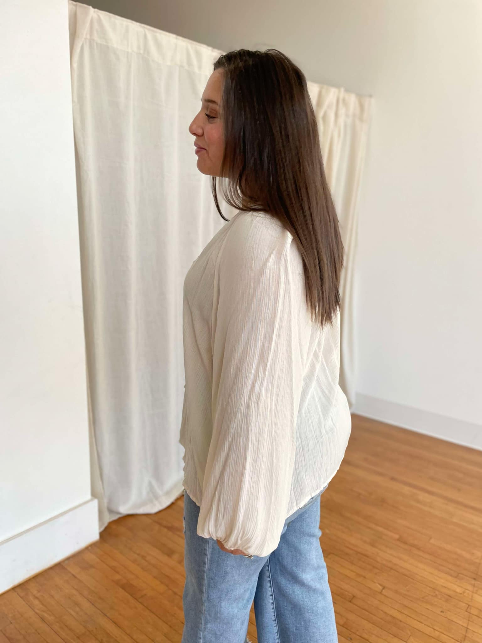 PREORDER: Floral Embroidered Top - Romantic Blouse with Handmade Flower Details from Verona | Perfect for Date Nights & Spring Outfits