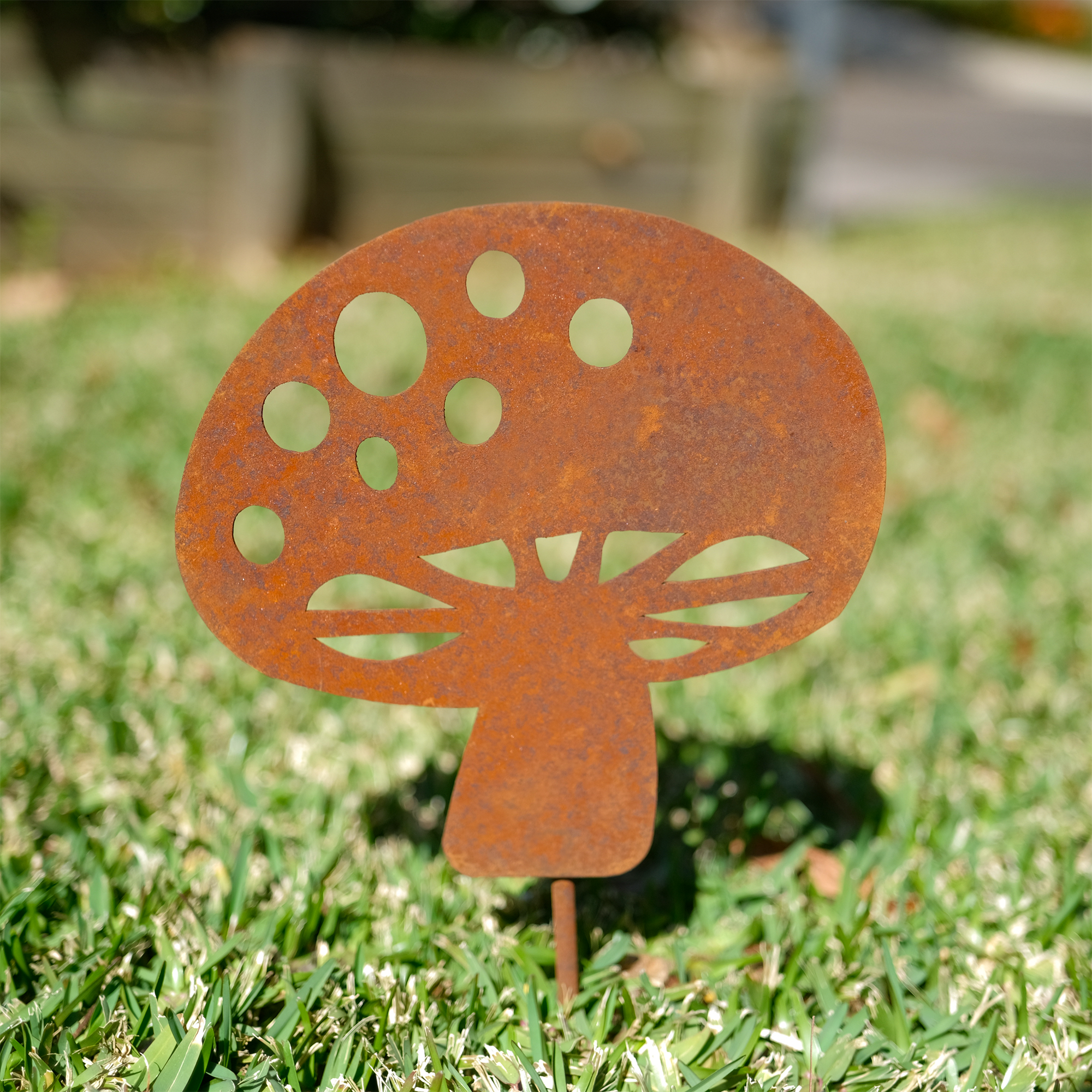 Rustic Mushroom Garden Stakes Set of 2 Sizes - Decorative Metal Plant Markers for Outdoor Garden Decor, Perfect for Flower Beds, Herb Gardens & Fairy Gardens
