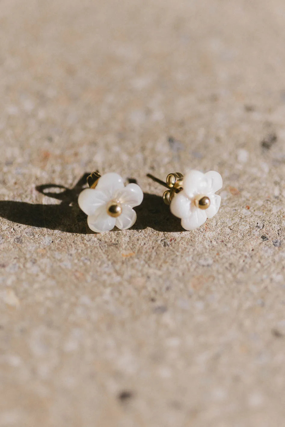 Annika Pearly Flower Earrings for Women - Elegant Floral Pearl Stud Earrings - Perfect for Weddings, Parties & Everyday Wear