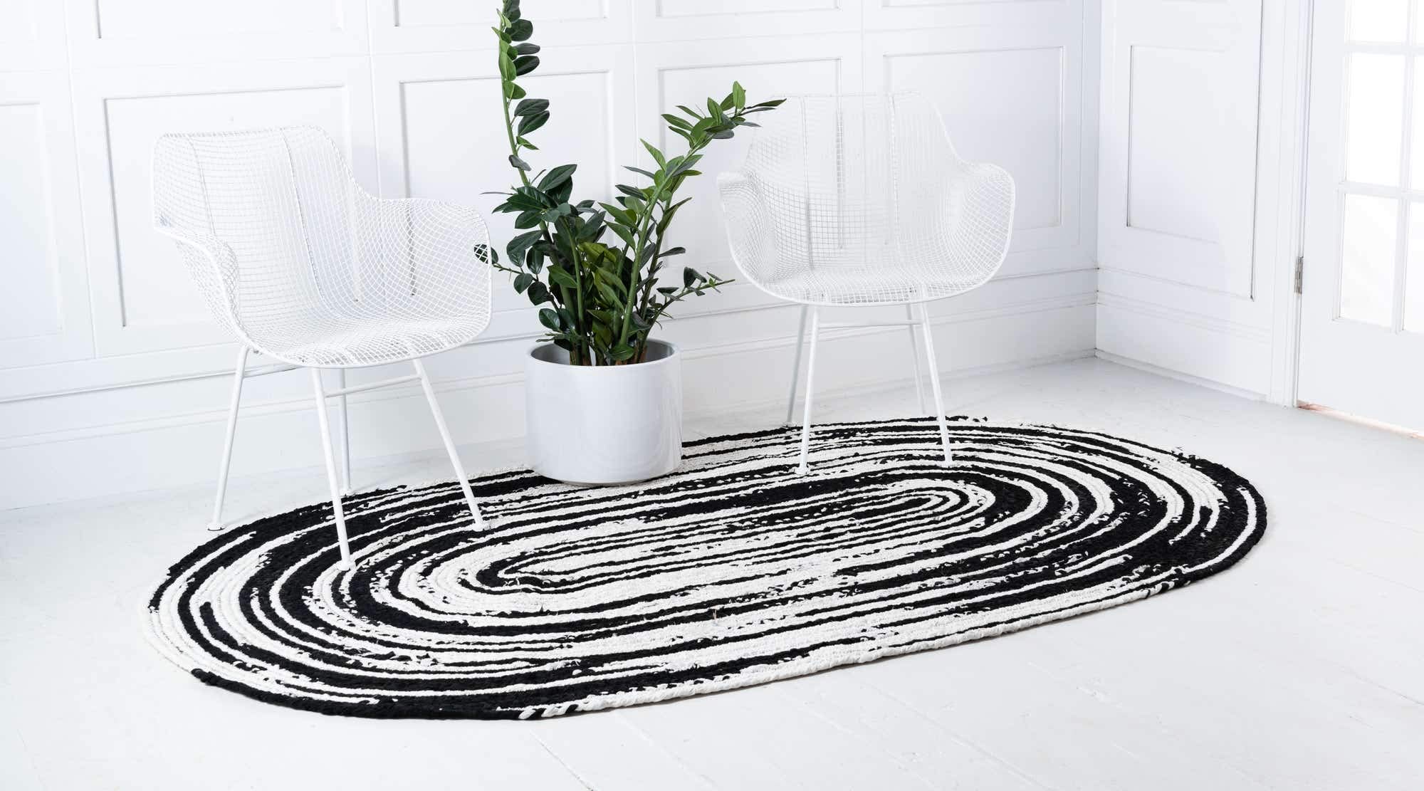 Unique Loom Braided Chindi Collection Casual Modern Black Oval Rug 8' x 10' - Handwoven Boho Chic Area Rug for Living Room, Bedroom, or Office Decor