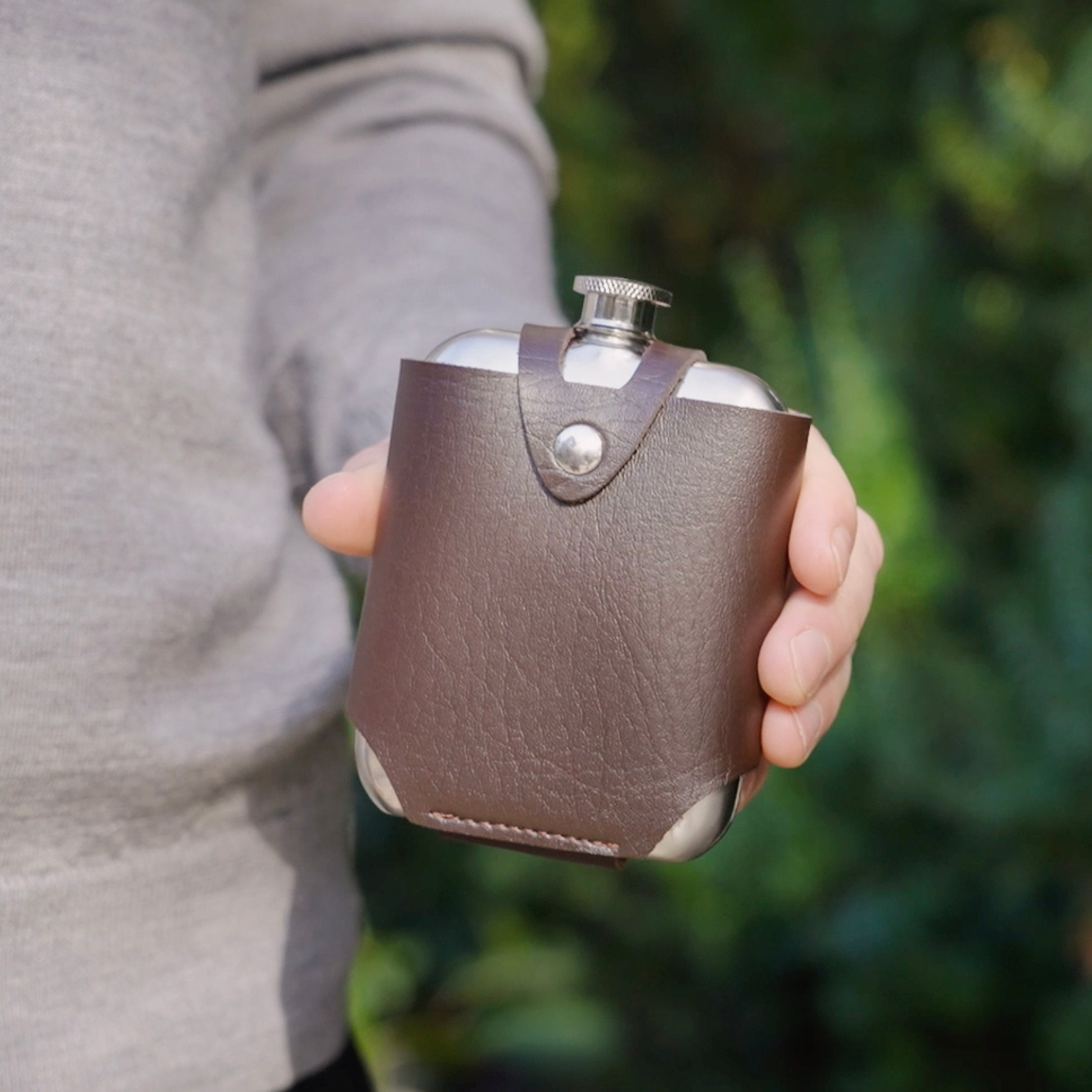 Premium Stainless Steel Insulated Flask with Leak-Proof Lid & Travel Case - Perfect for Hiking, Camping, and Outdoor Adventures