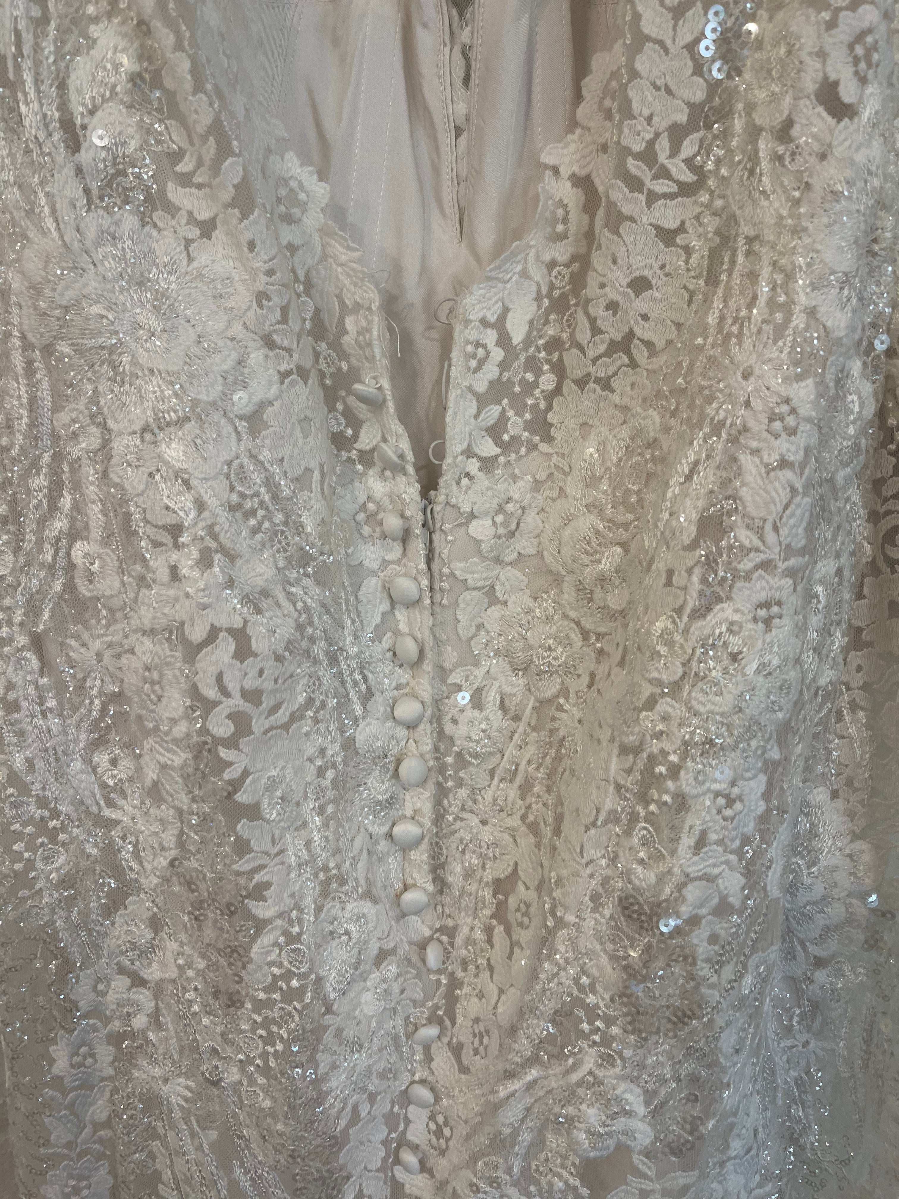 Allure Bridals 9618 Lace Mermaid Wedding Gown - Elegant A-Line Bridal Dress for Church Ceremony & Beach Weddings