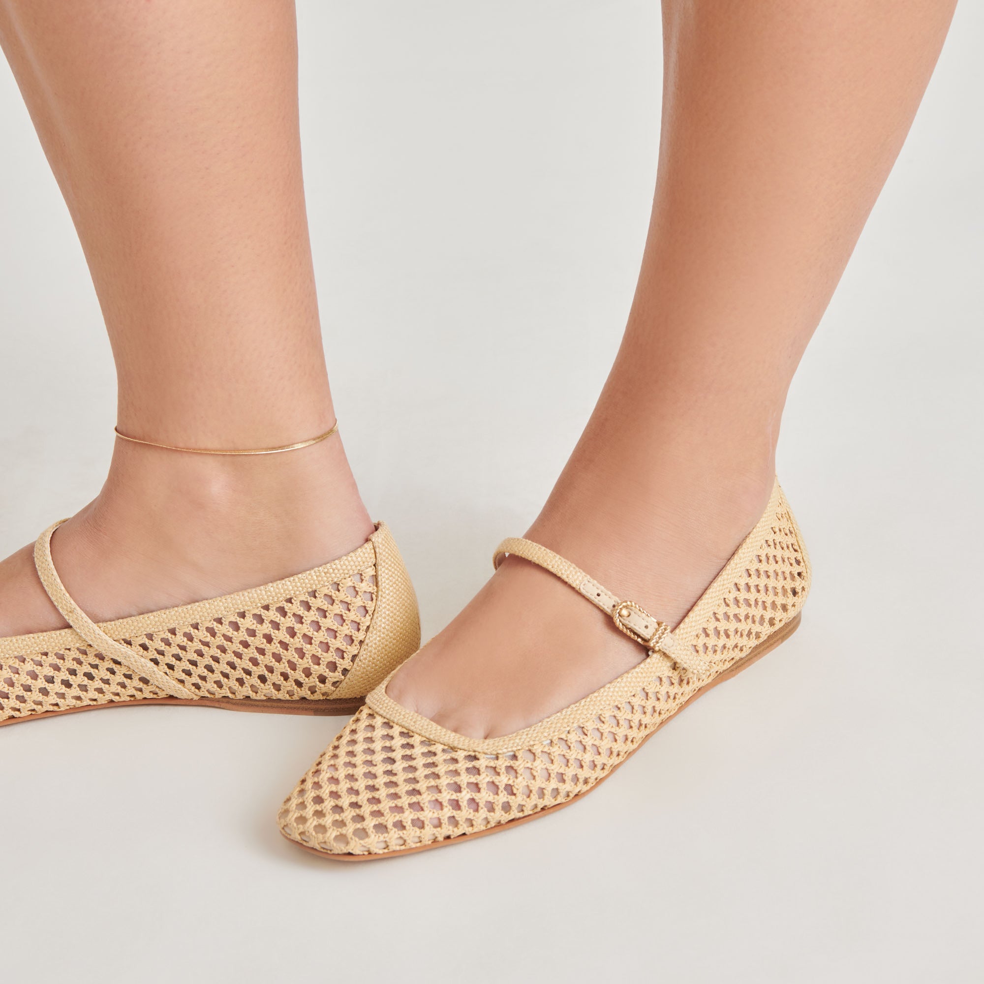 REYES Women's Ballet Flats - Lightweight Natural Woven Raffia Shoes for Women | Comfortable Summer Casual Flats for Beach, Office & Everyday Wear