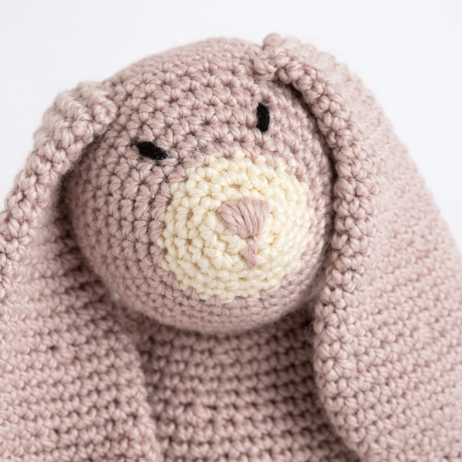 Mabel Bunny Crochet Kit - DIY Amigurumi Rabbit Crocheting Set with Yarn, Hook & Instructions - Perfect for Beginners, Gifts & Home Decor