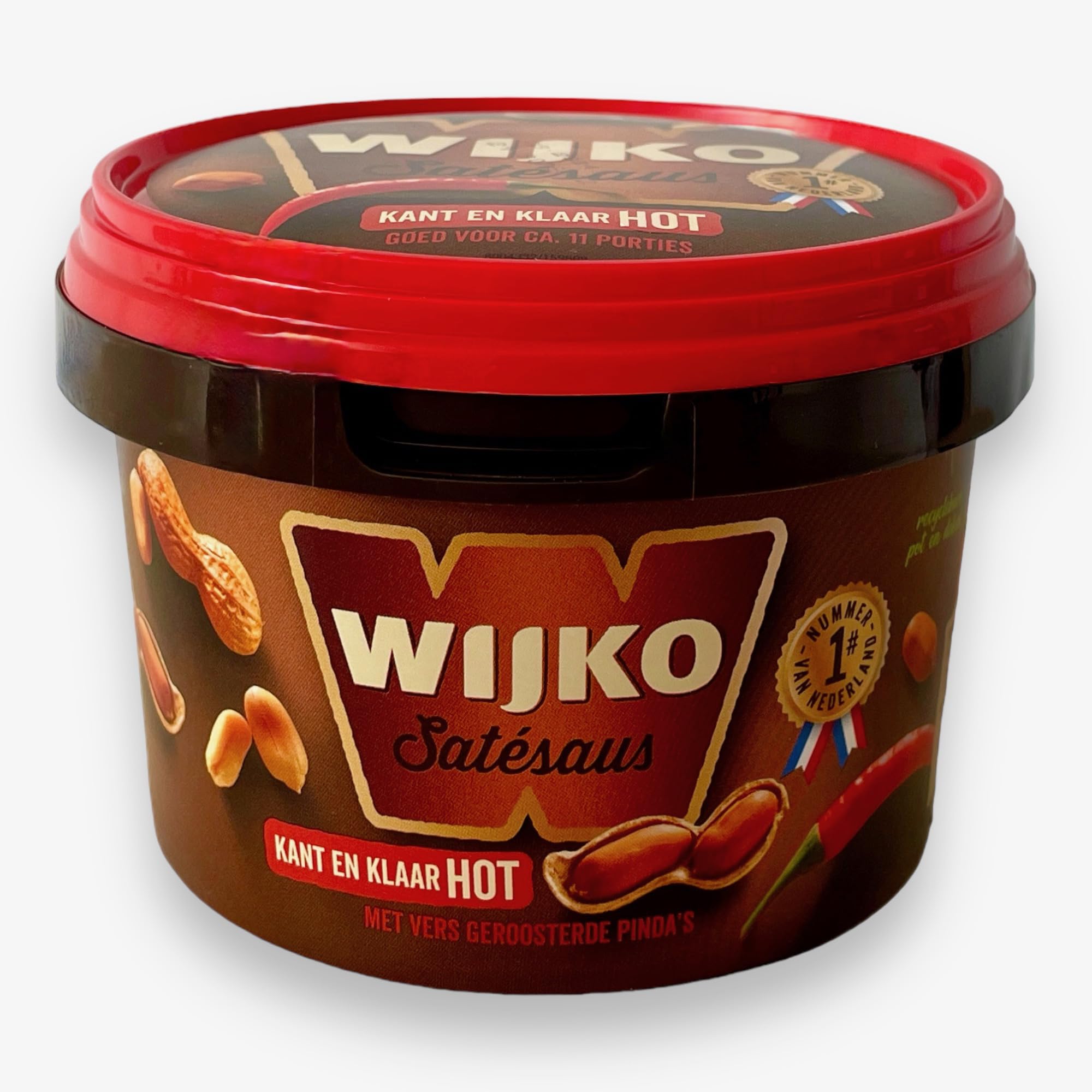 Wijko Spicy Peanut Sauce - Hot Flavor 3 x 520ml Bottles with Benefux Free Refreshing Cloth | Perfect for Satay, Noodles & Asian Cooking | Great for BBQs, Parties & Home Dining