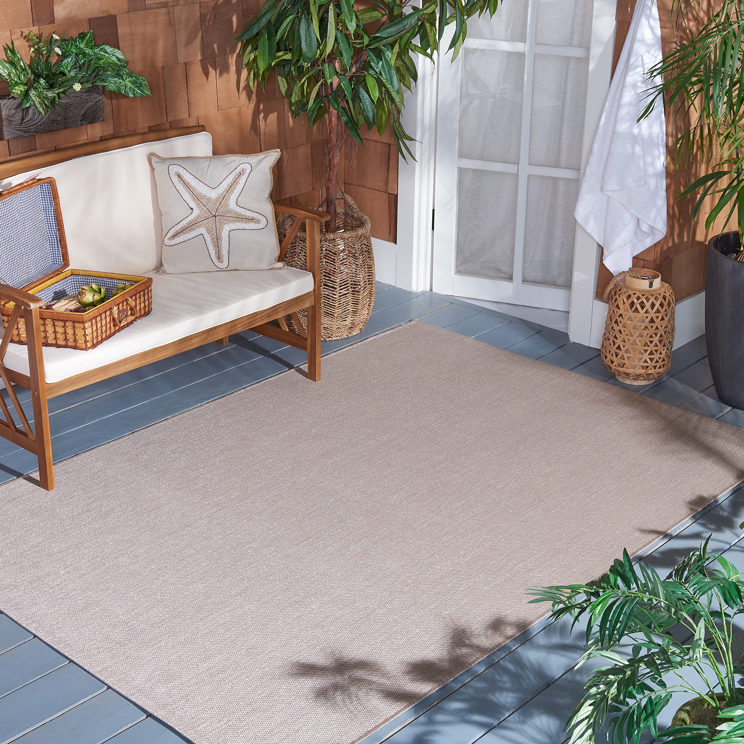 SAFAVIEH Beach House Collection 6'7