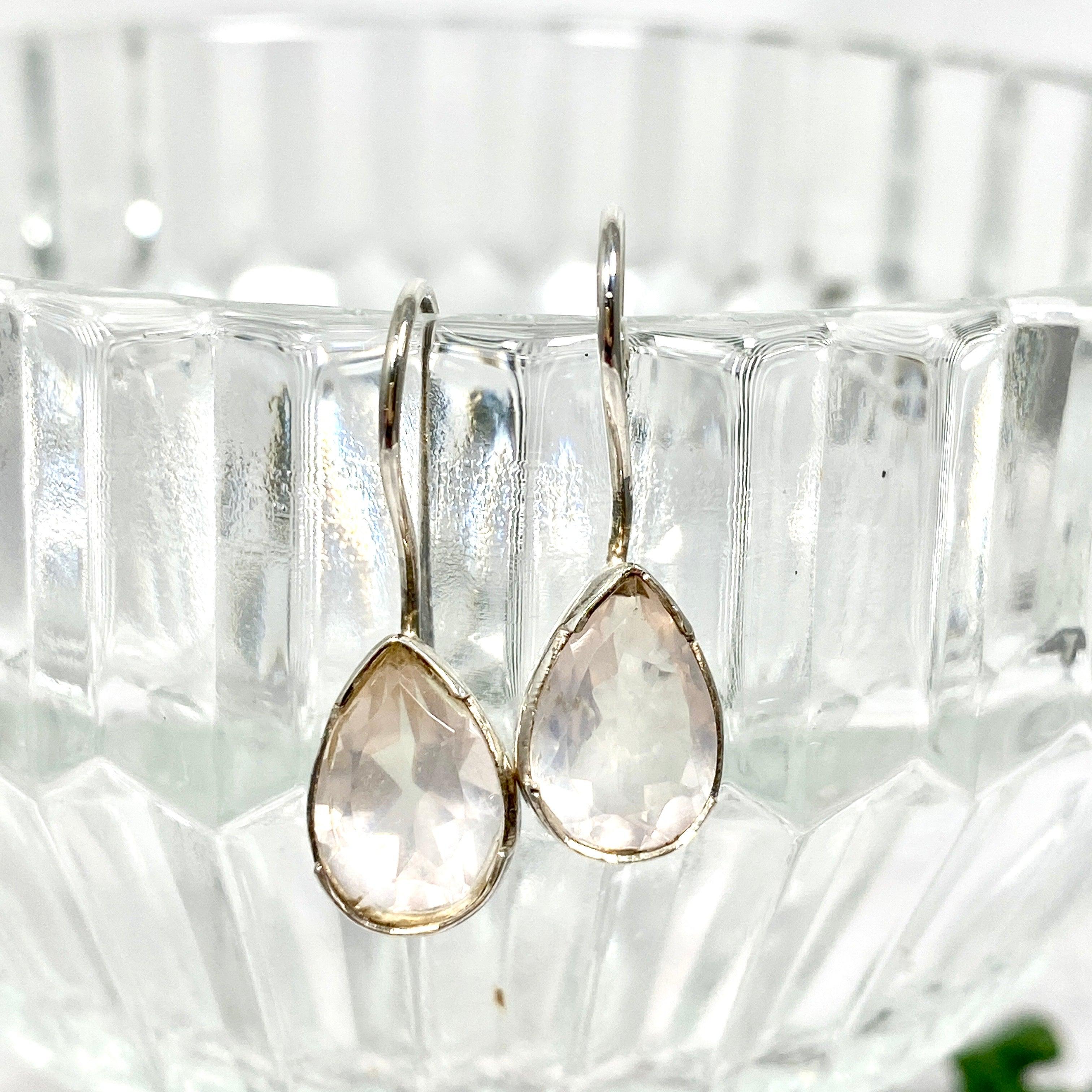 Natural Rose Quartz Faceted Teardrop Earrings for Women - Healing Crystal Dangle Earrings - Elegant Jewelry Gift for Birthday, Wedding & Everyday Wear