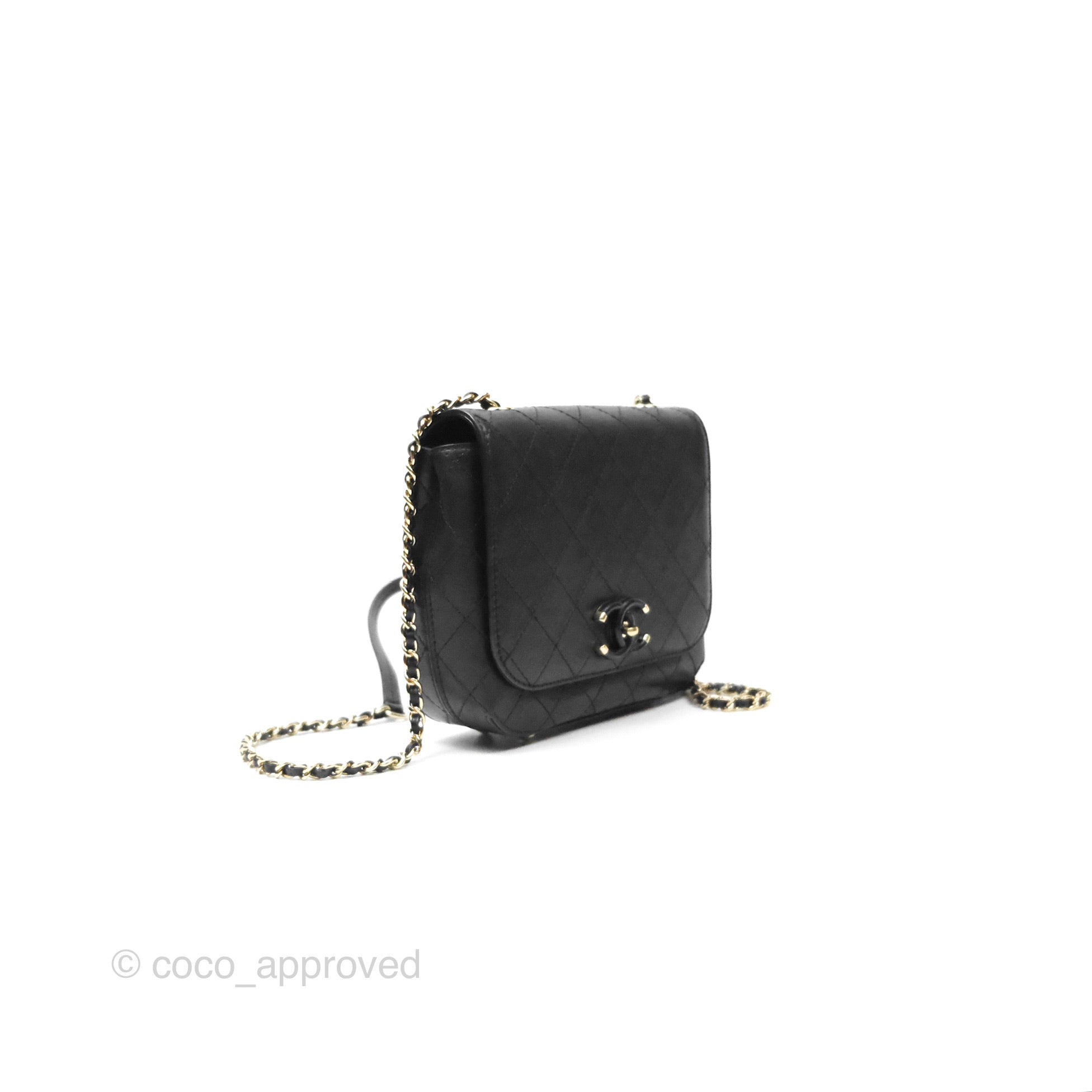 Authentic Chanel Small Flap Bag in Black Calfskin Leather - Perfect for Evening Events & Luxury Fashion Accessories