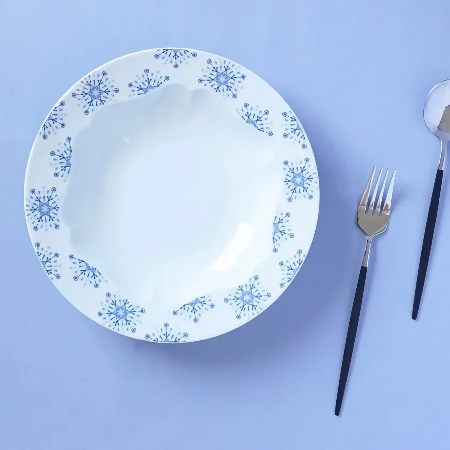 Premium Harekutani Yuki Kessho Porcelain Deep Plate - Elegant Japanese Dinnerware for Fine Dining, Restaurants & Special Occasions