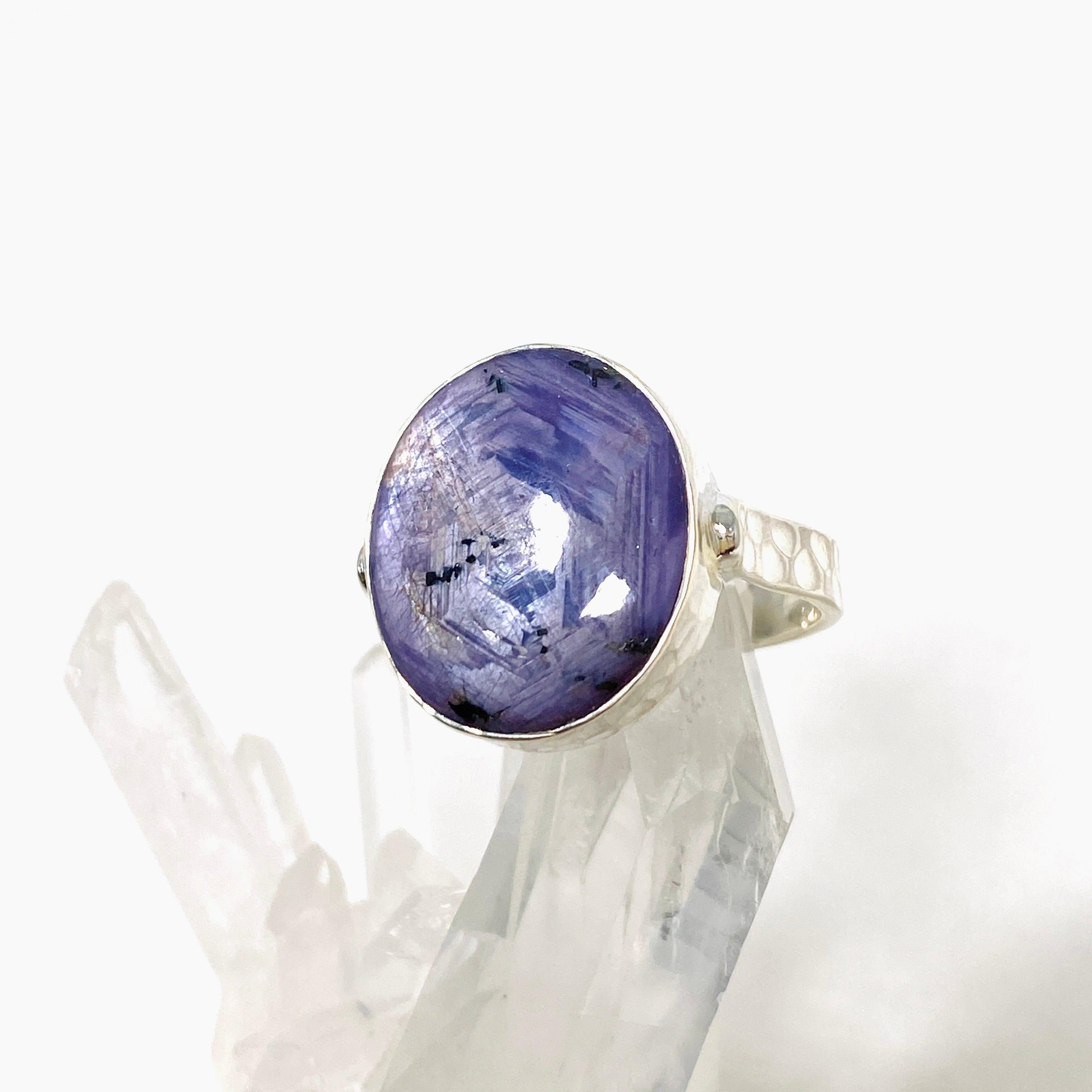 14K Gold Sapphire Oval Ring with Hammered Band - Size 9 KRGJ3188 - Perfect for Engagement, Anniversary & Everyday Elegance