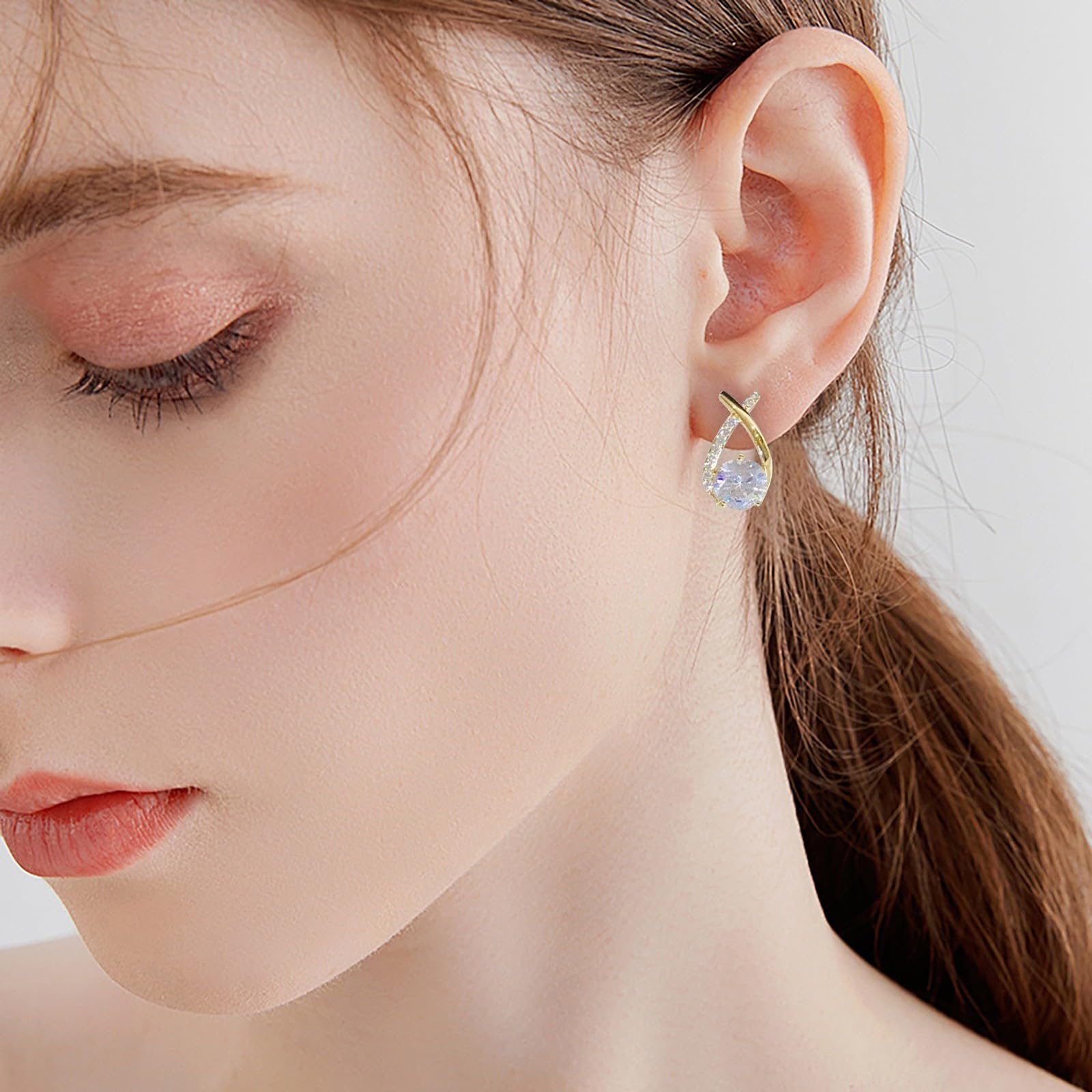 925 Sterling Silver Diamond Stud Earrings for Women - Elegant Wedding, Birthday & Anniversary Gift for Her - Perfect for Bridal Jewelry, Date Nights & Special Occasions