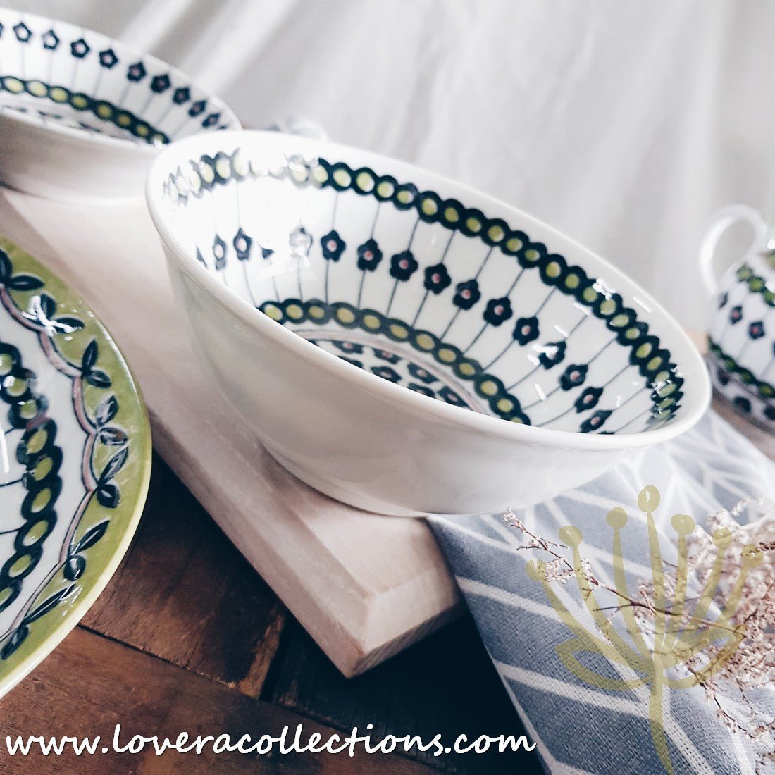 Awasaka Japan Green Poppy Tea Set & Dinnerware Collection - 16-Piece Ceramic Tea Cups & Plates Set for Japanese Tea Ceremony, Afternoon Tea & Home Decor - Elegant Floral Design for Gift & Daily Use