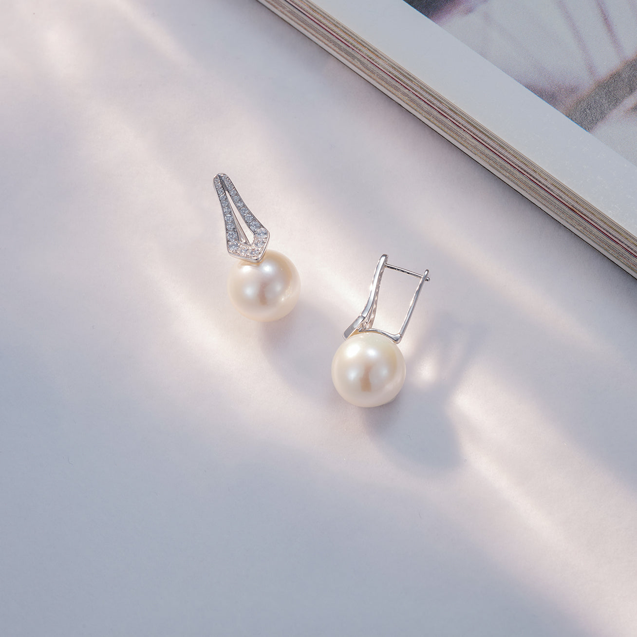 18K Solid Gold Edison Pearl Earrings for Women - Luxury Freshwater Pearl Stud Earrings, Hypoallergenic Jewelry Gift for Her - Perfect for Weddings, Parties & Special Occasions (KE00097)