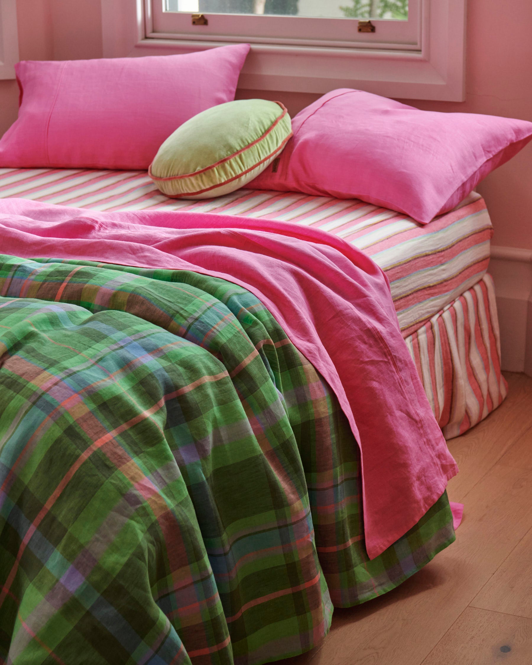 Premium Aurora Pink Linen Pillowcases - Soft & Breathable 100% Flax Linen Bedding Set (Standard/Queen/King) for Comfortable Sleep & Home Decor