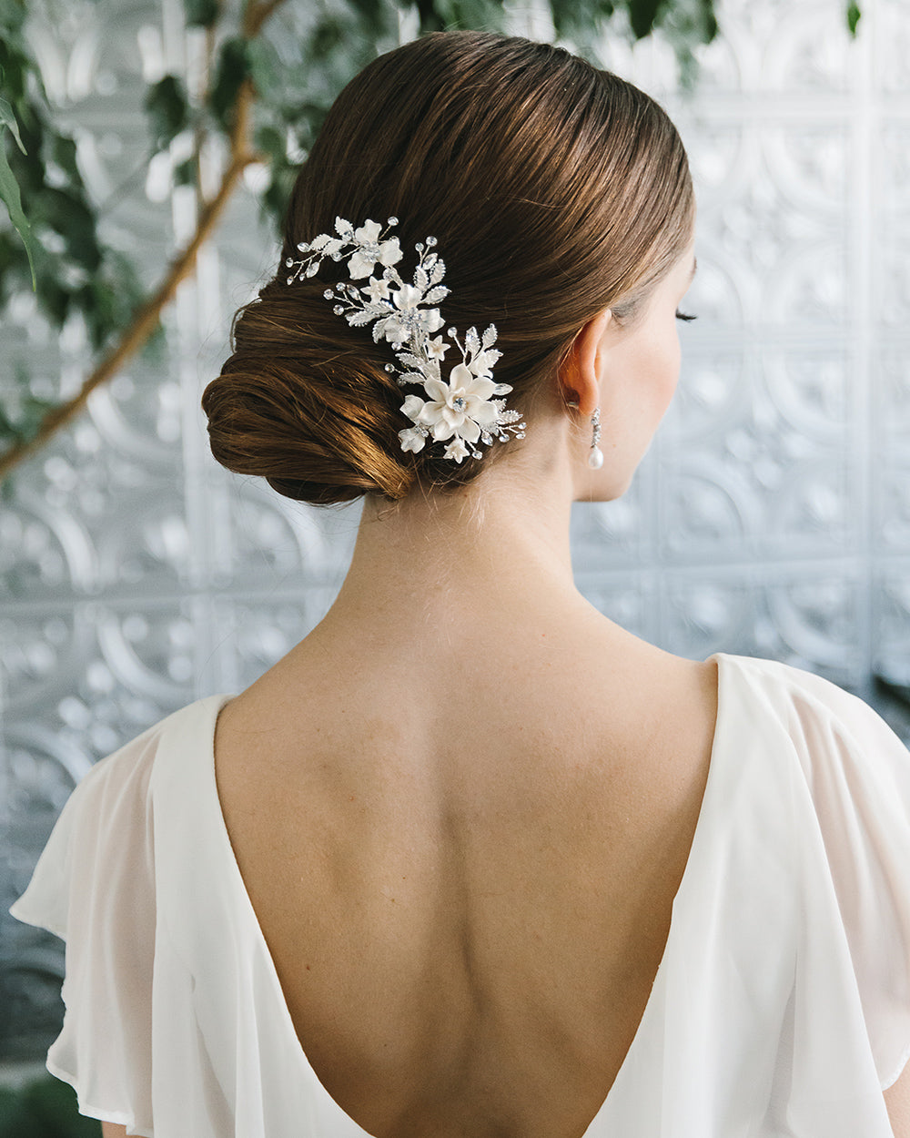 Ivory & Floral Bridal Hair Clip - Elegant Wedding Accessory for Brides, Bridesmaids & Special Occasions - Perfect for Weddings, Prom & Formal Events