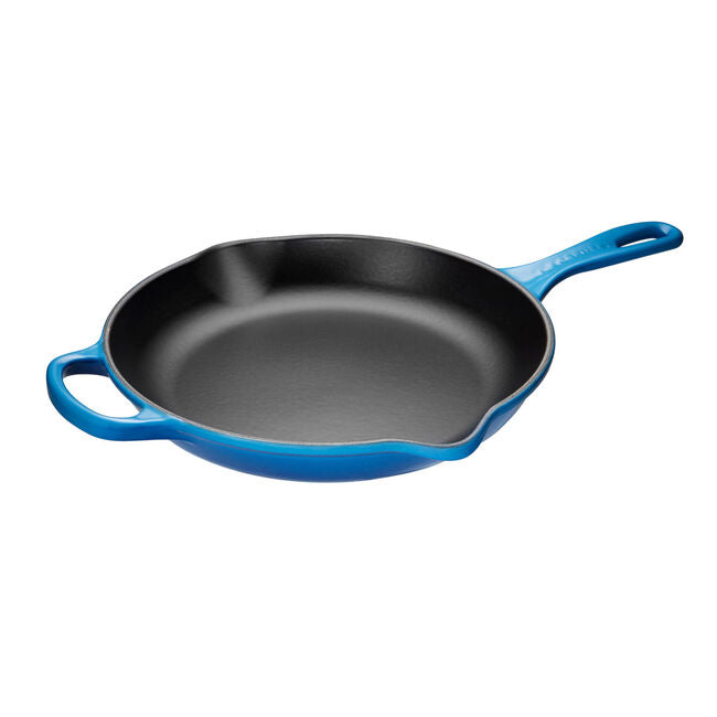 Le Creuset 10.25 Inch Round Skillet - Enameled Cast Iron Frying Pan, Oven Safe, Nonstick Cooking, Sage Green - Perfect for Searing, Baking & Stovetop to Oven Meals