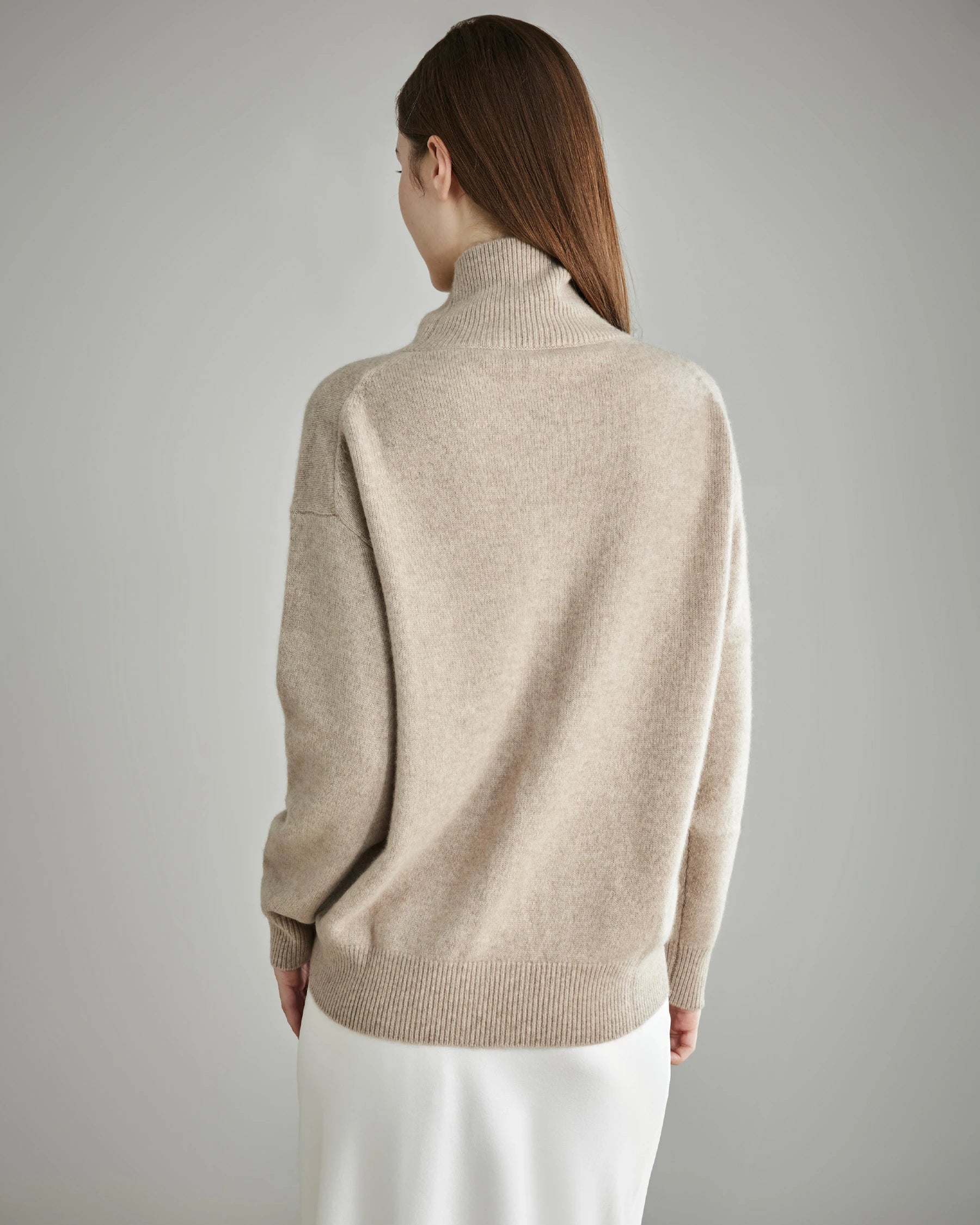 Luxury Women's Oversized Turtleneck Cashmere Sweater - Soft & Warm Winter Pullover for Casual Outfits, Office Wear & Holiday Fashion