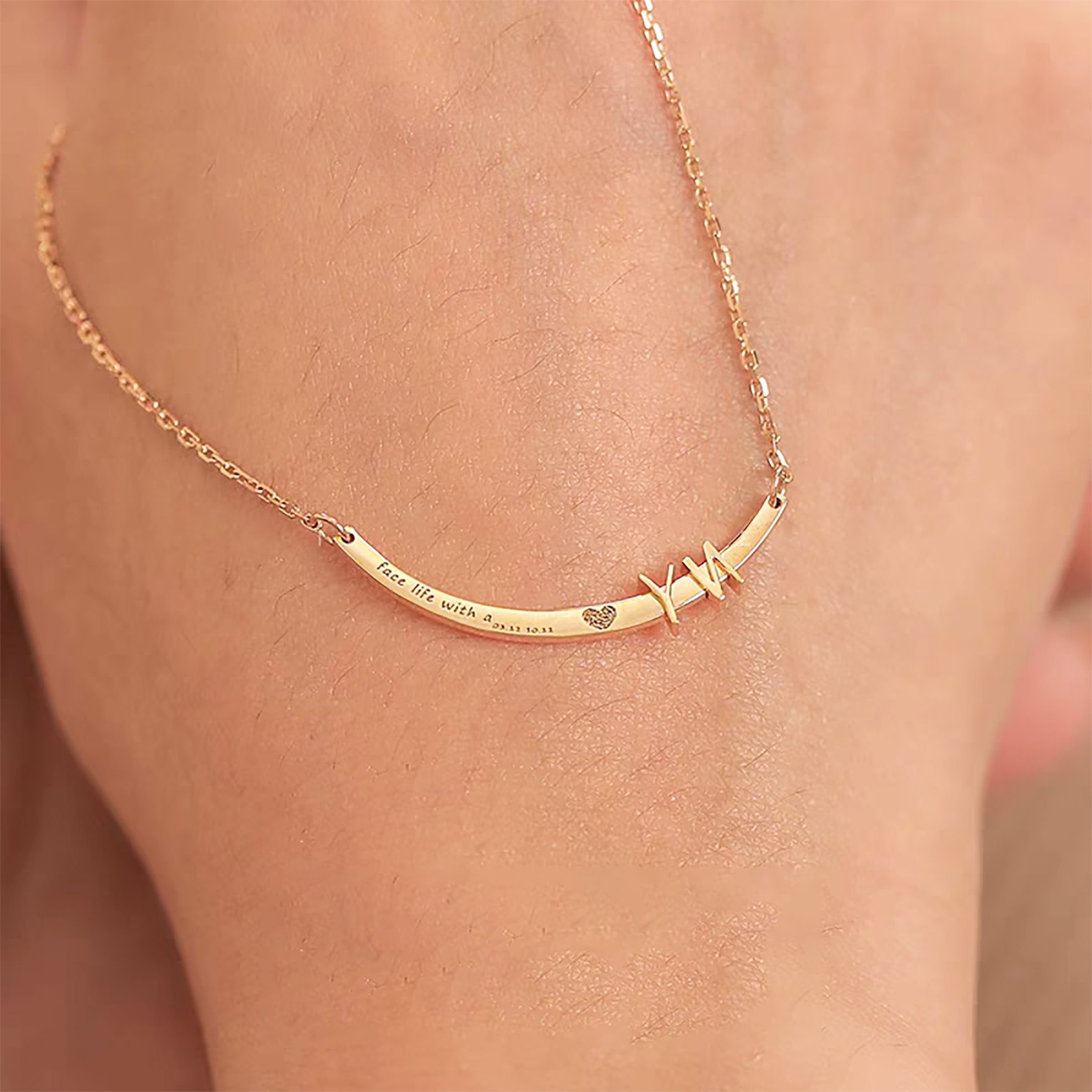 Solid Gold Baby Footprint Necklace - Personalized Keepsake Jewelry for Newborns, Moms & Grandmas - Perfect for Birthdays, Christenings & Mother's Day Gifts