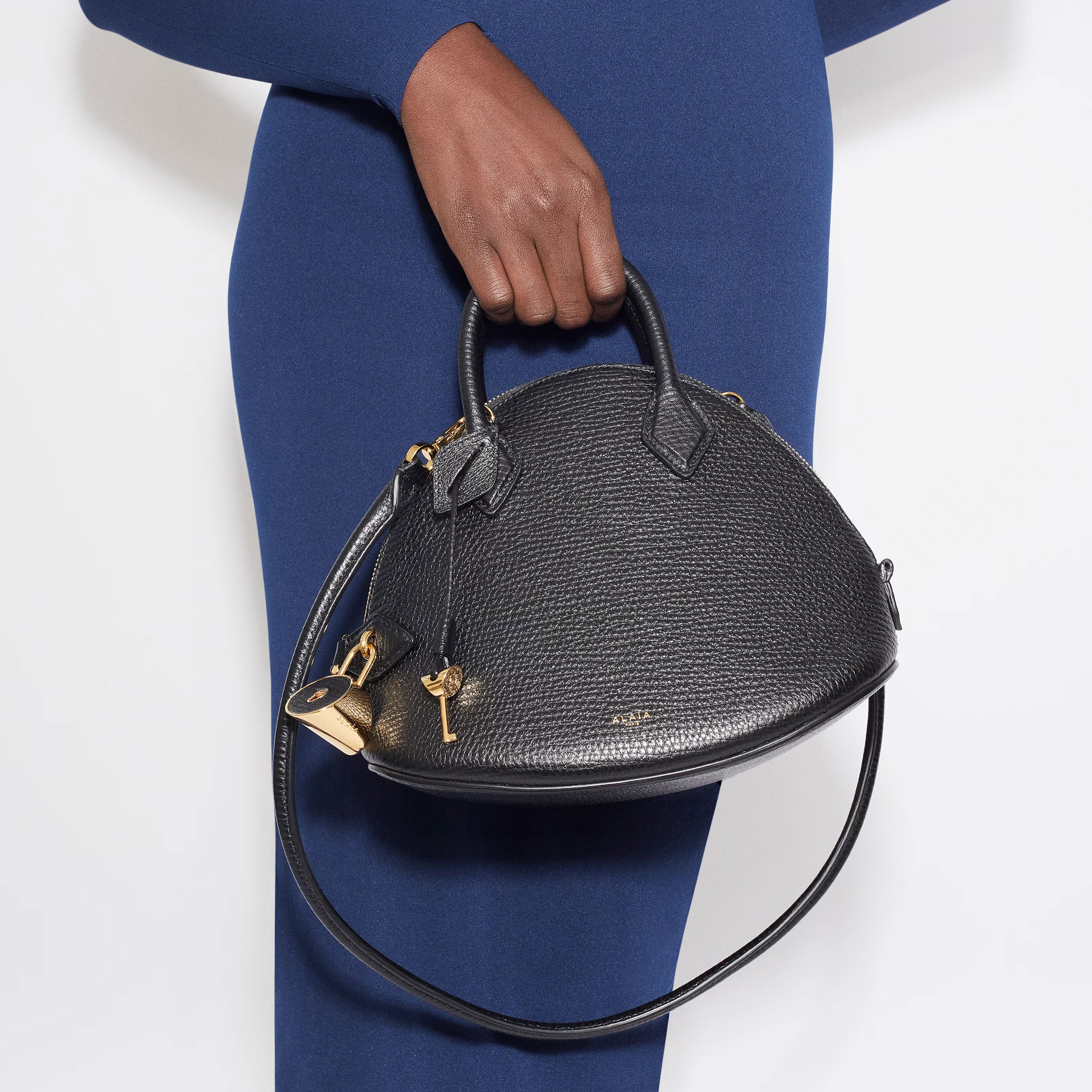 Premium 25-Grained Calf Leather Dome Handbag - Elegant Black Women's Purse for Work, Travel & Evening Events