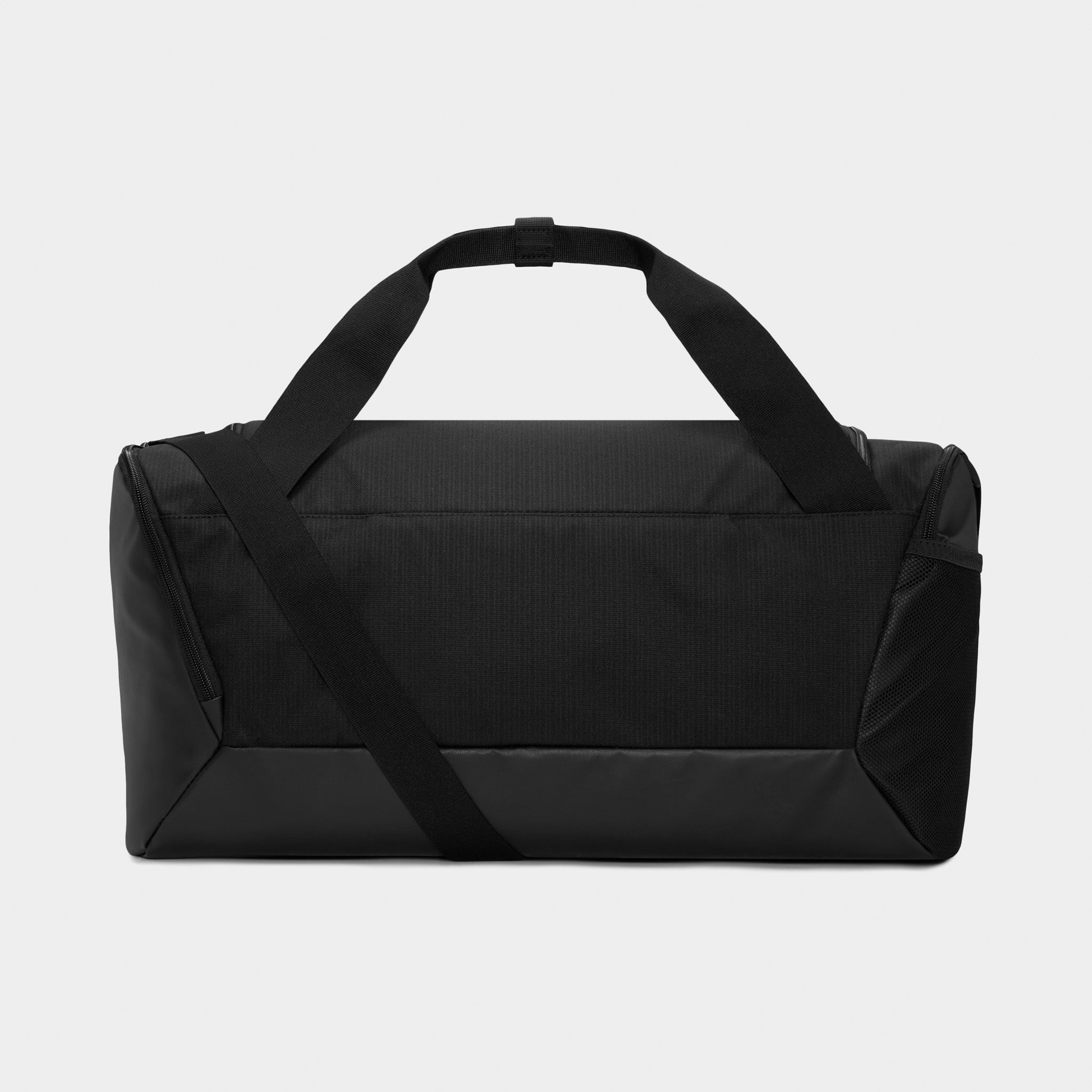 Nike Brasilia 9.5 Training Duffel Bag - Black/White - Large Gym Bag for Men & Women - Perfect for Workouts, Travel & Sports Equipment Storage
