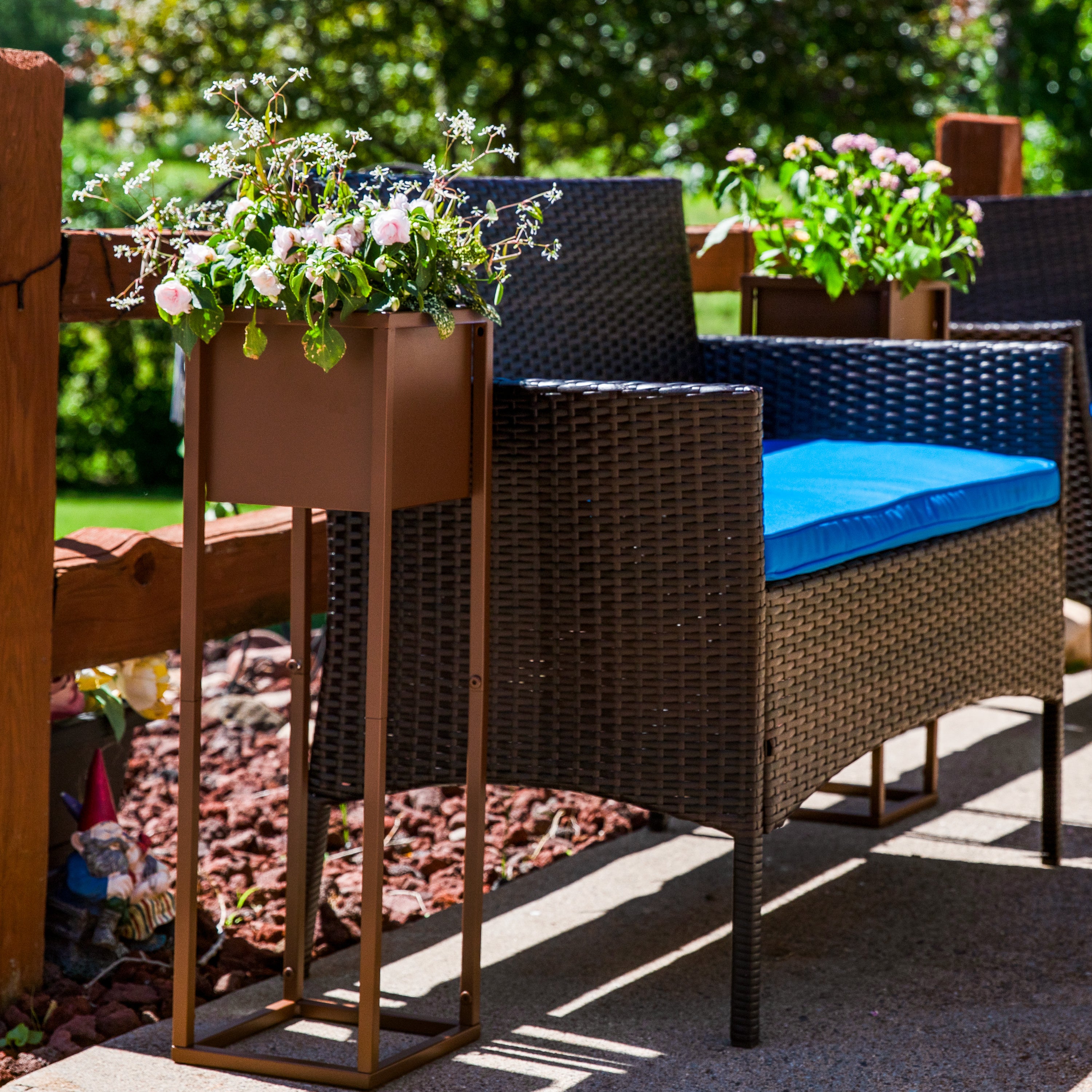 Modern Metal Planter Boxes with Legs - Set of 2, Indoor/Outdoor Garden Planters for Patio, Balcony & Home Decor - Rust-Resistant & Durable Design