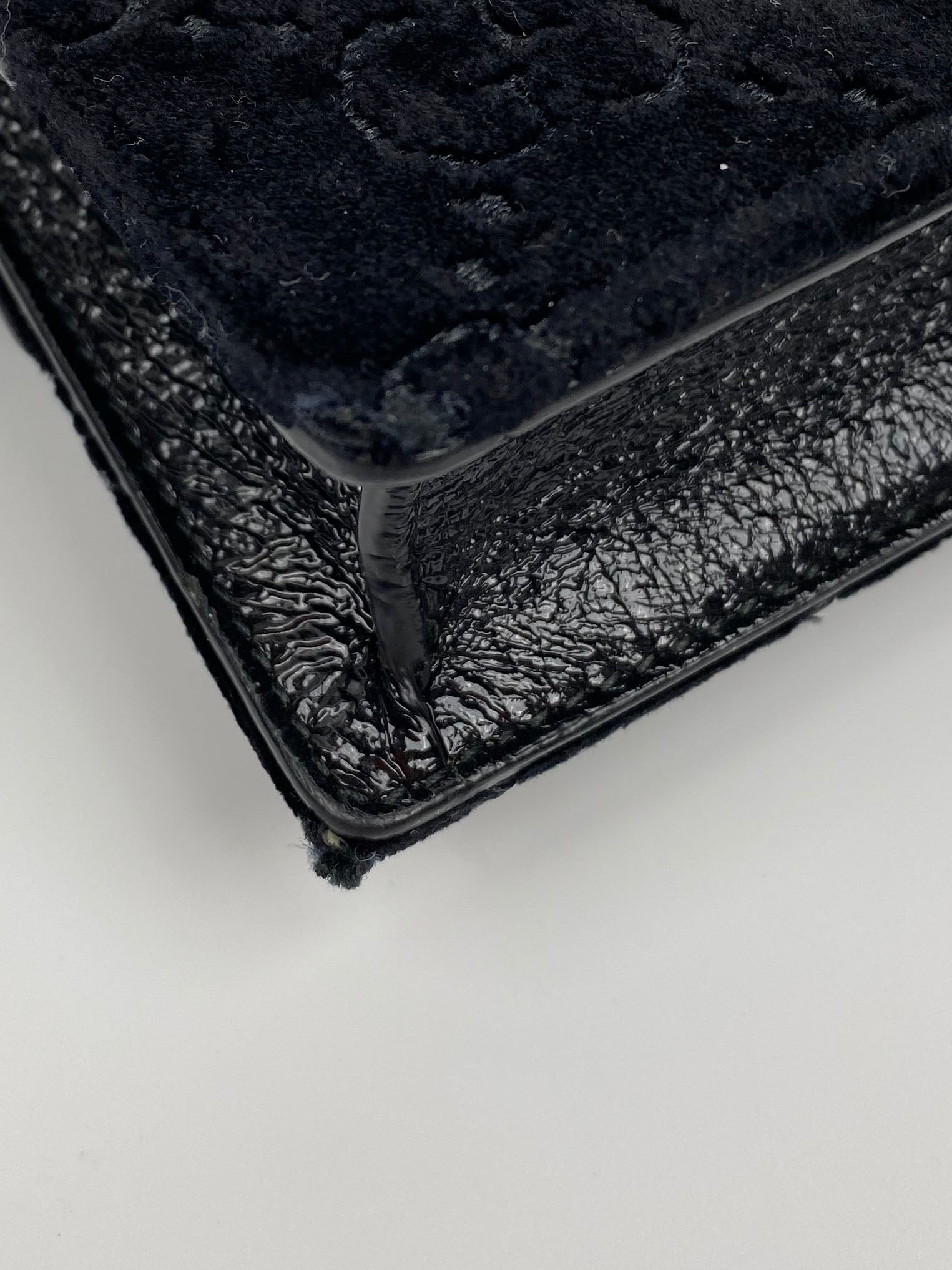 Gucci Mini Dionysus Velvet Shoulder Bag in Black - Elegant Crossbody Purse for Women, Perfect for Evening Parties & Date Nights