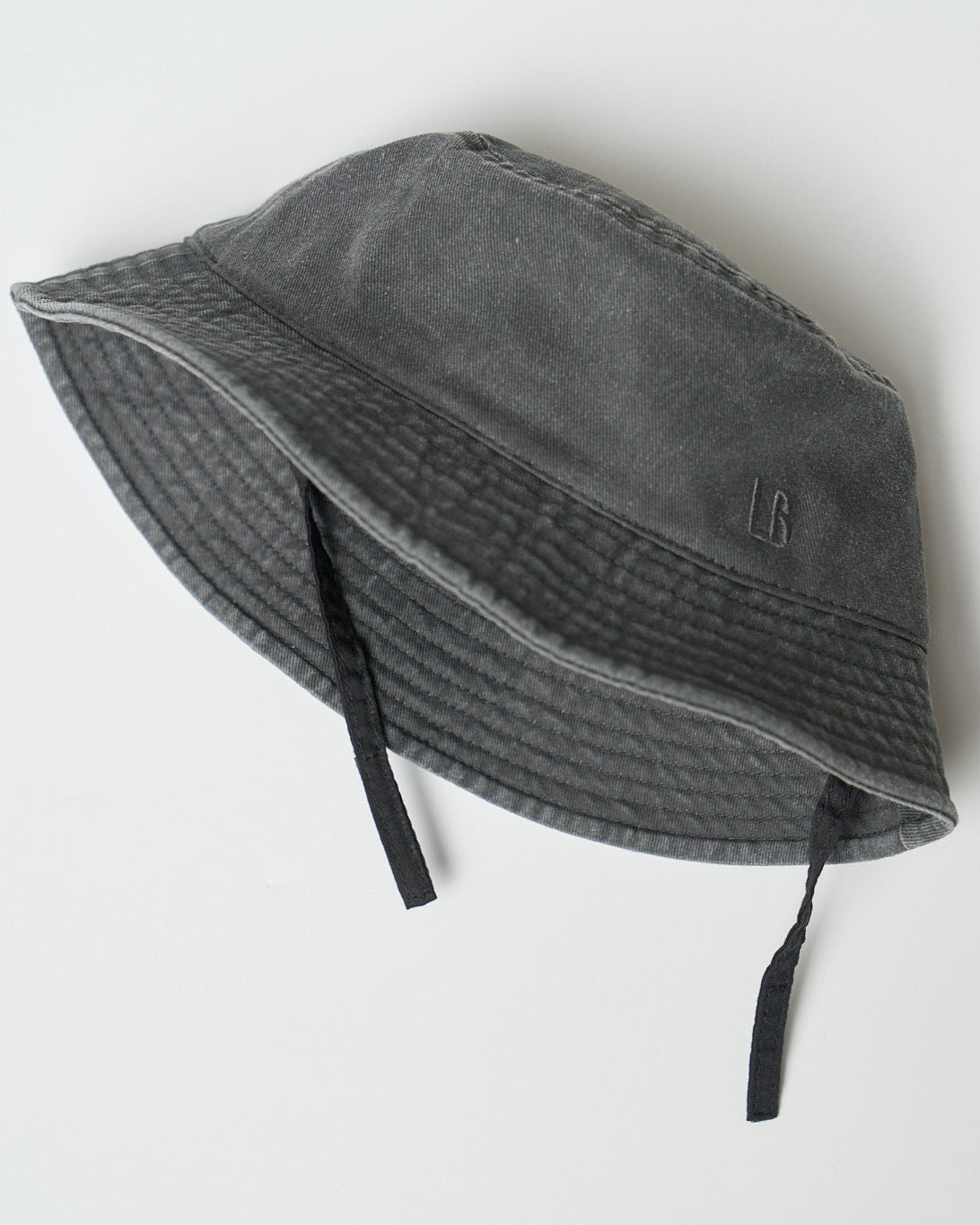 Stylish Grey Wash Denim Bucket Hat for Men & Women - Trendy Outdoor Sun Protection Hat for Beach, Hiking & Casual Wear