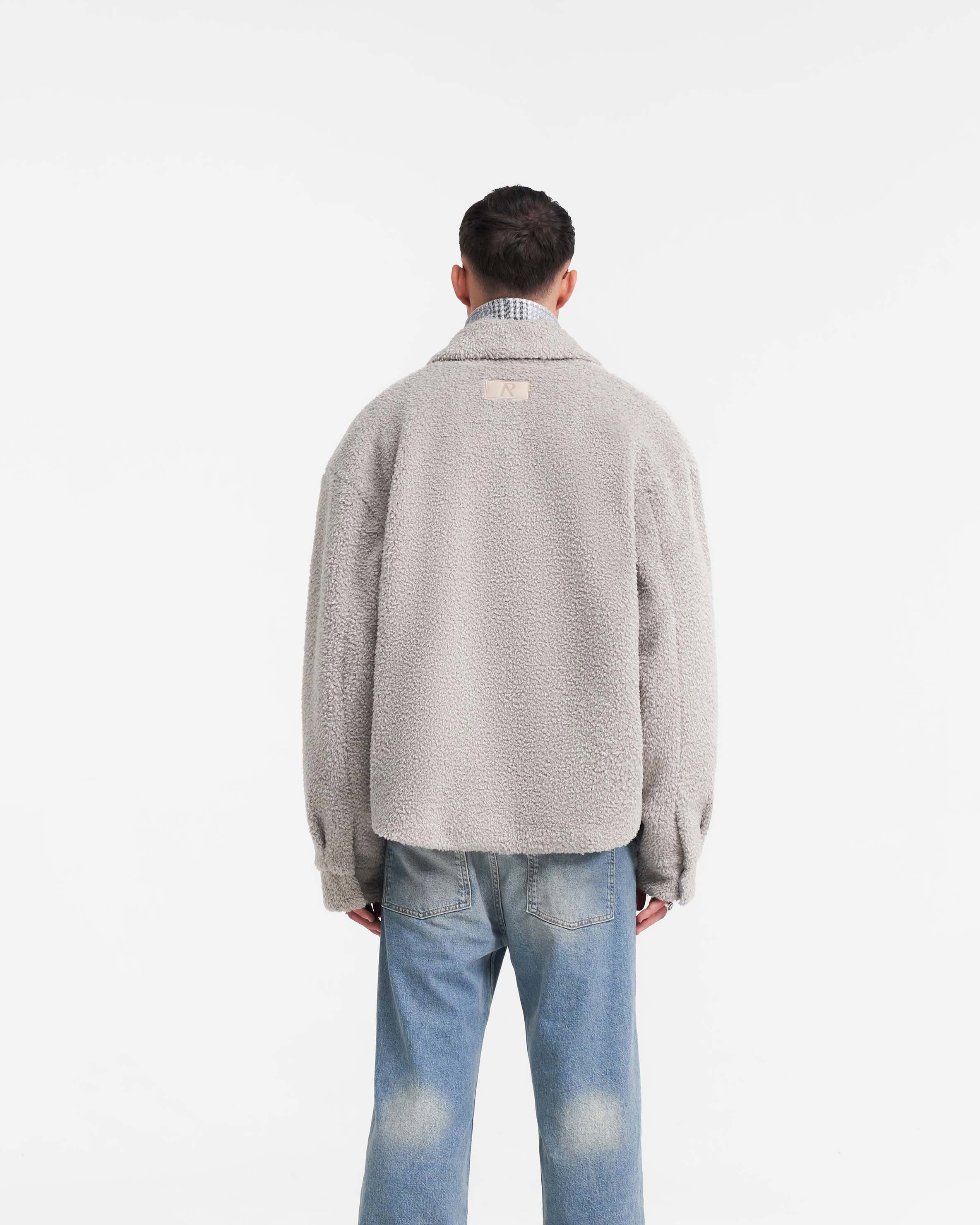 Women's Shearling Scoop Hem Shirt in Ice Grey - Cozy Winter Pullover for Casual Outings & Date Nights