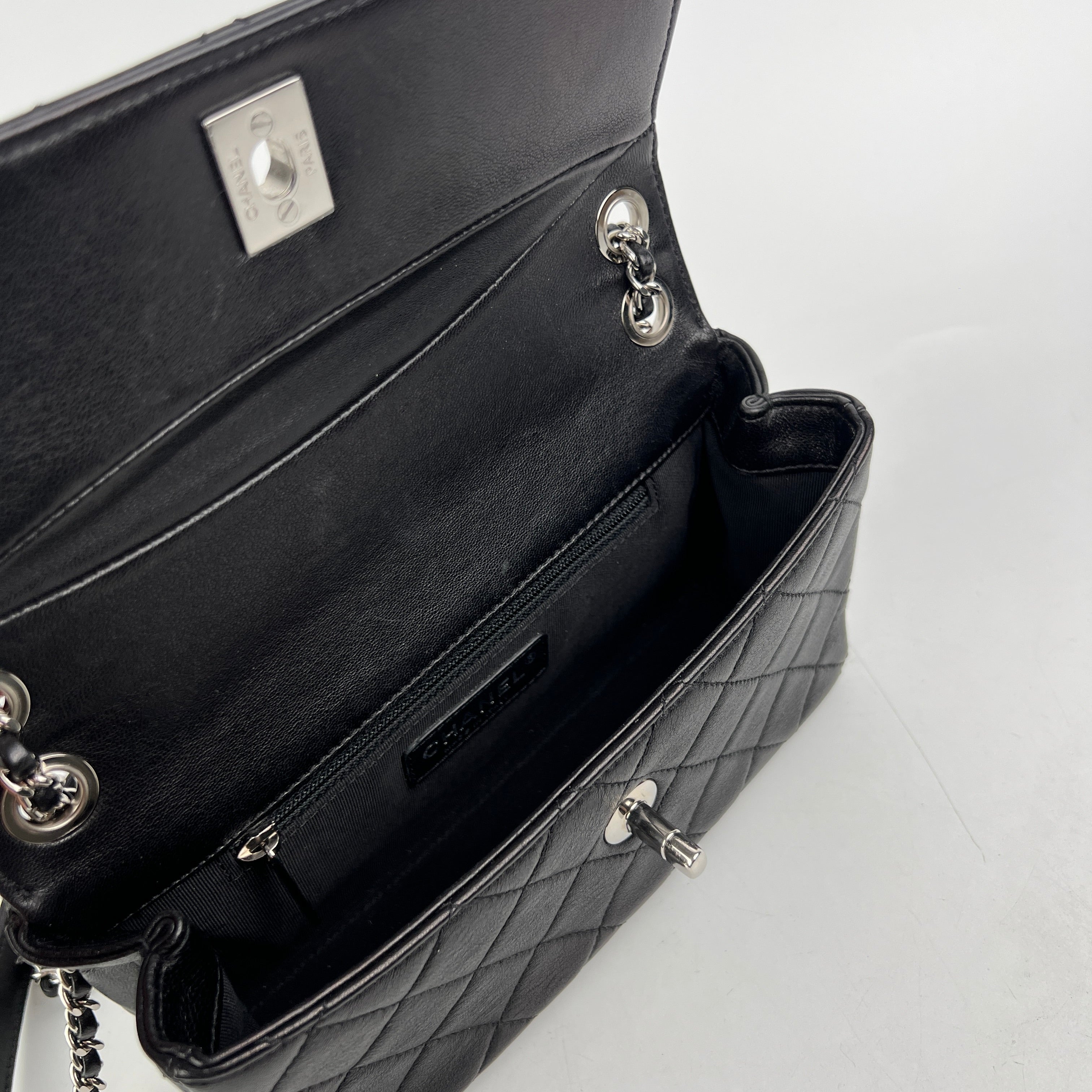 Chanel Seasonal Flap Bag Black Lambskin Leather 22 Series - Luxury Designer Handbag for Women, Perfect for Parties & Evening Events