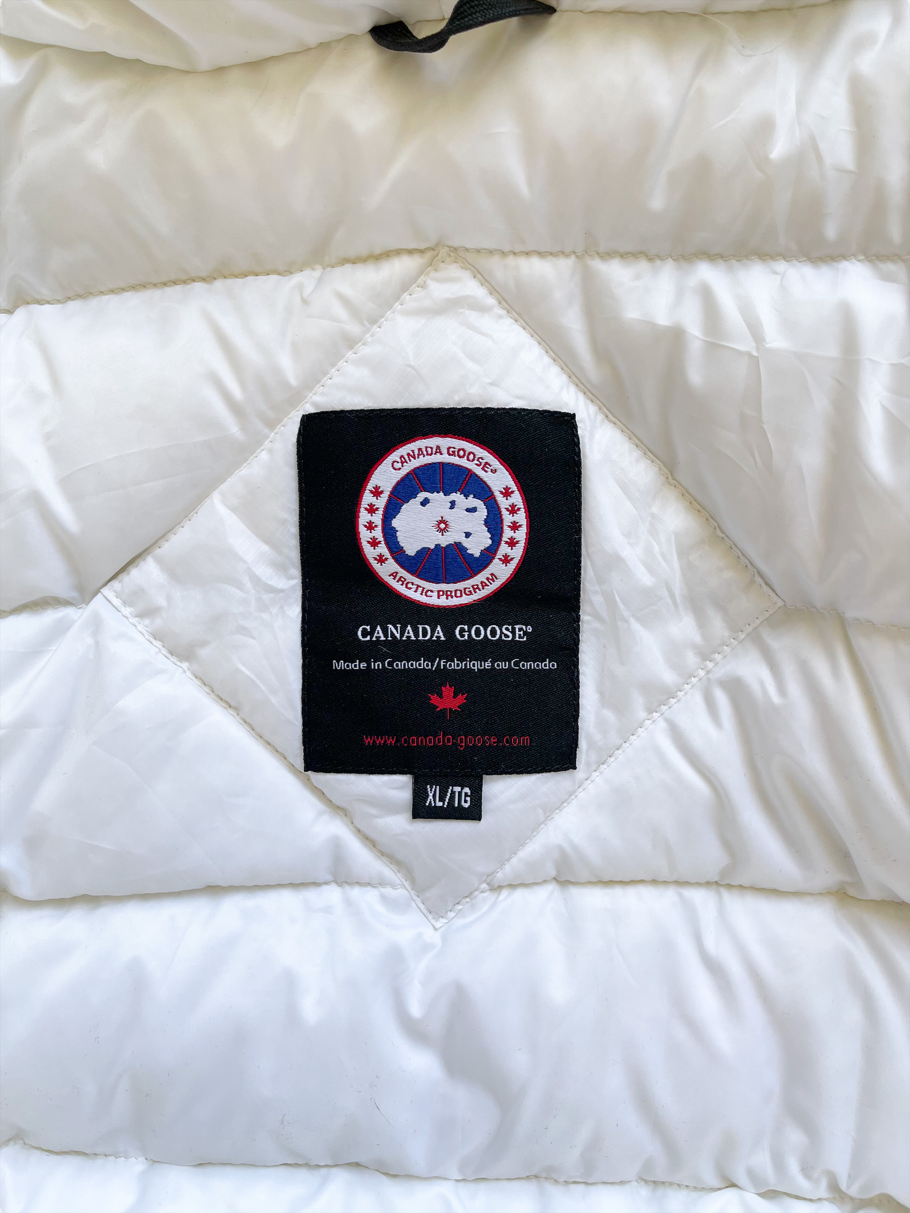 Canada Goose White Lodge Hoody Men's Jacket - Waterproof Winter Coat with Fur Trim Hood for Outdoor Activities & Cold Weather Protection